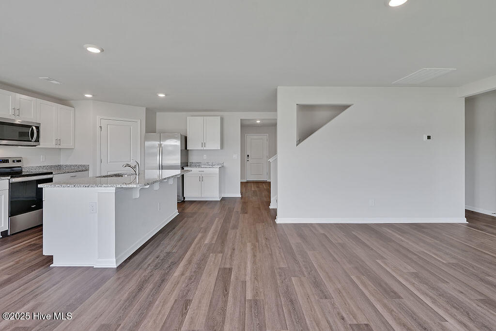 100546498 | Photo 16