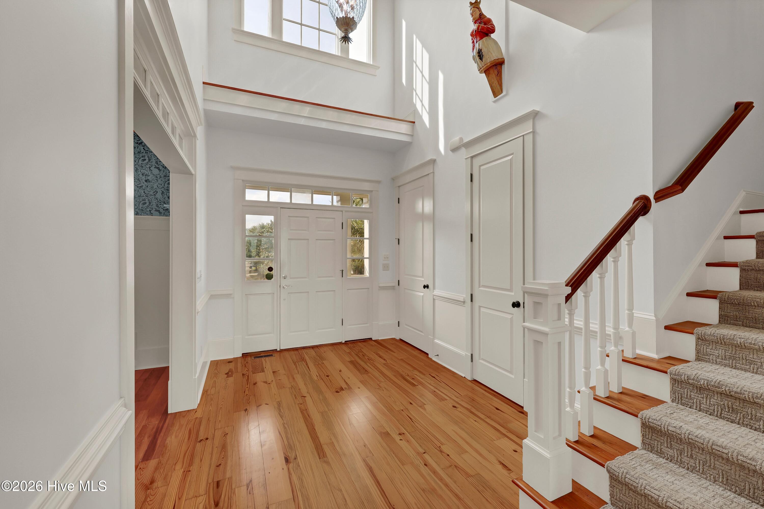 100569484 | Photo 16