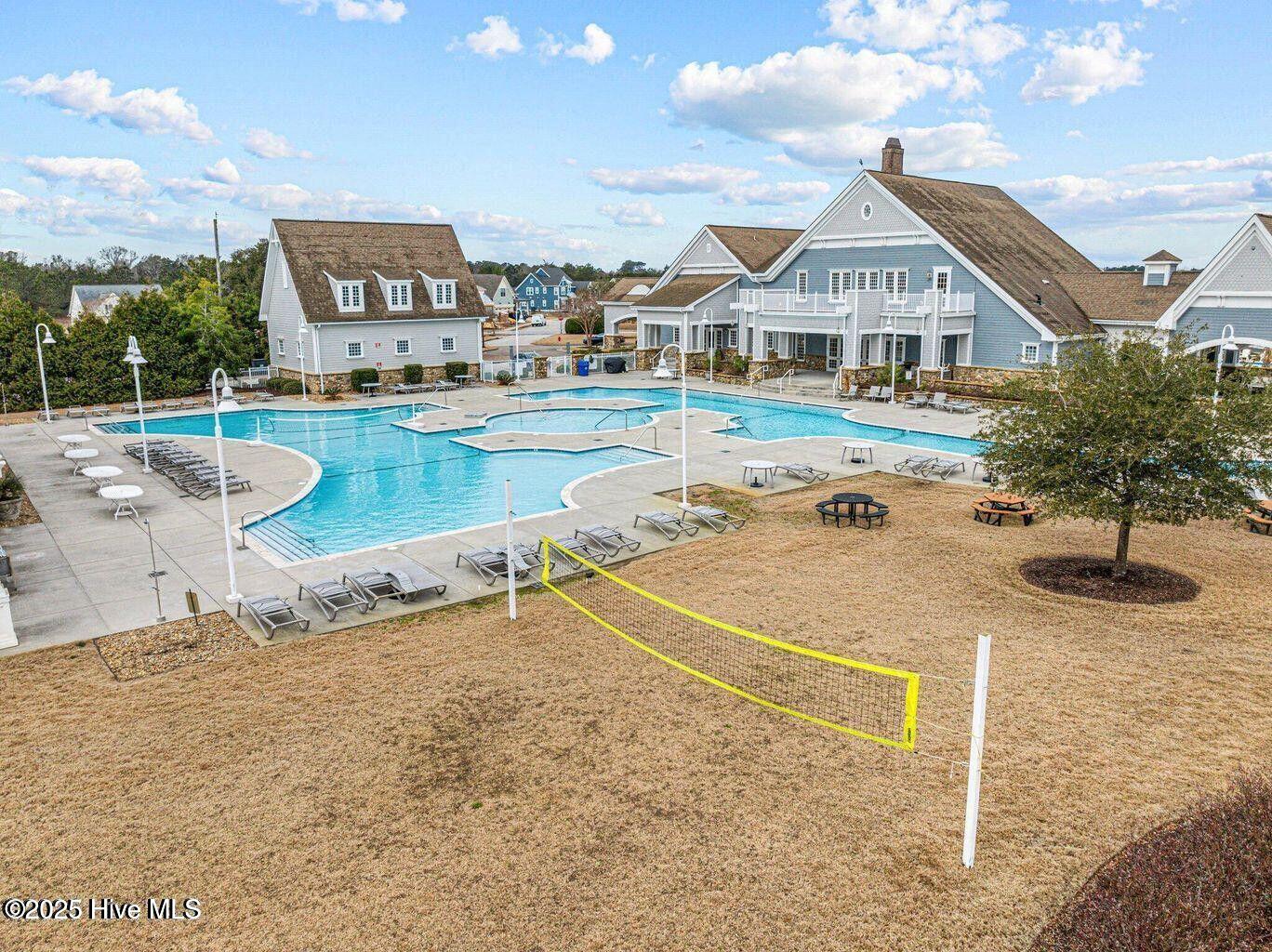 100564274 | Photo 44