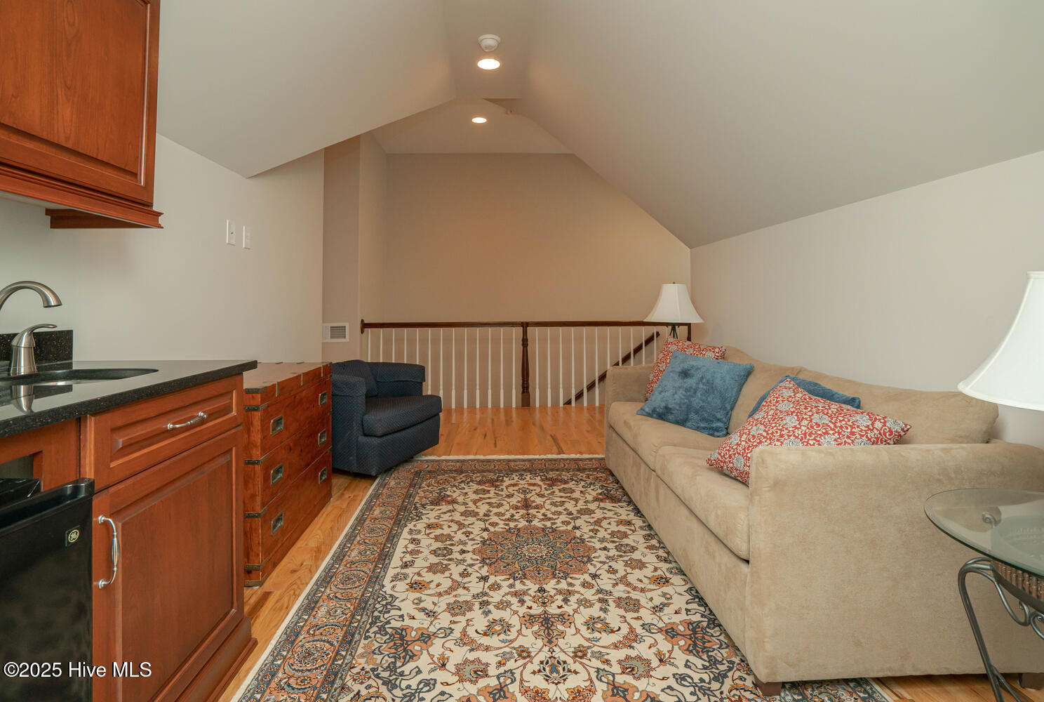 100513724 | Photo 34