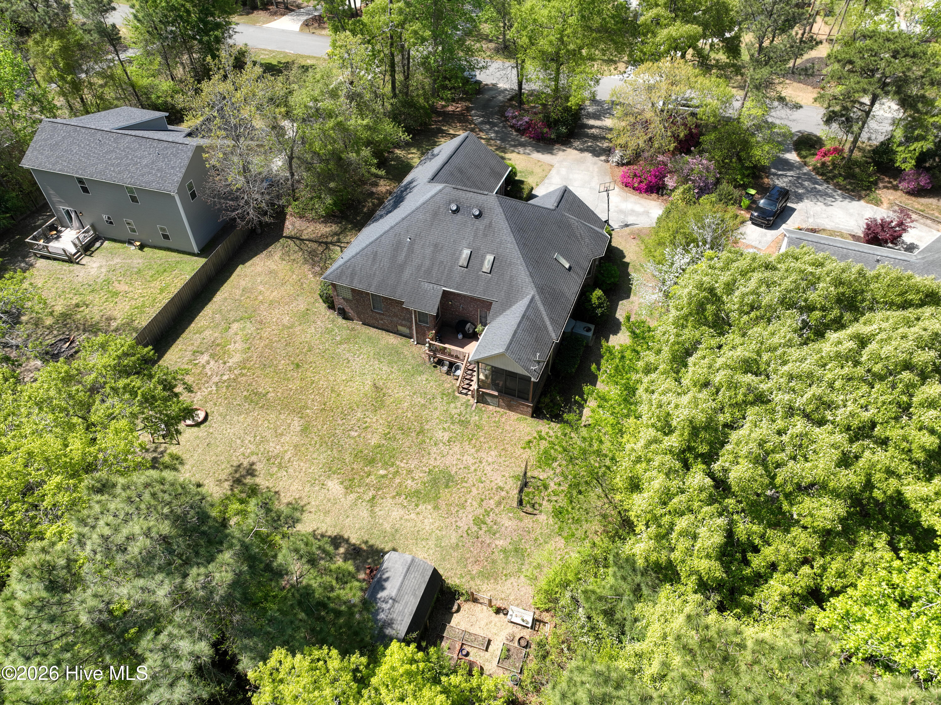 100565672 | Photo 63