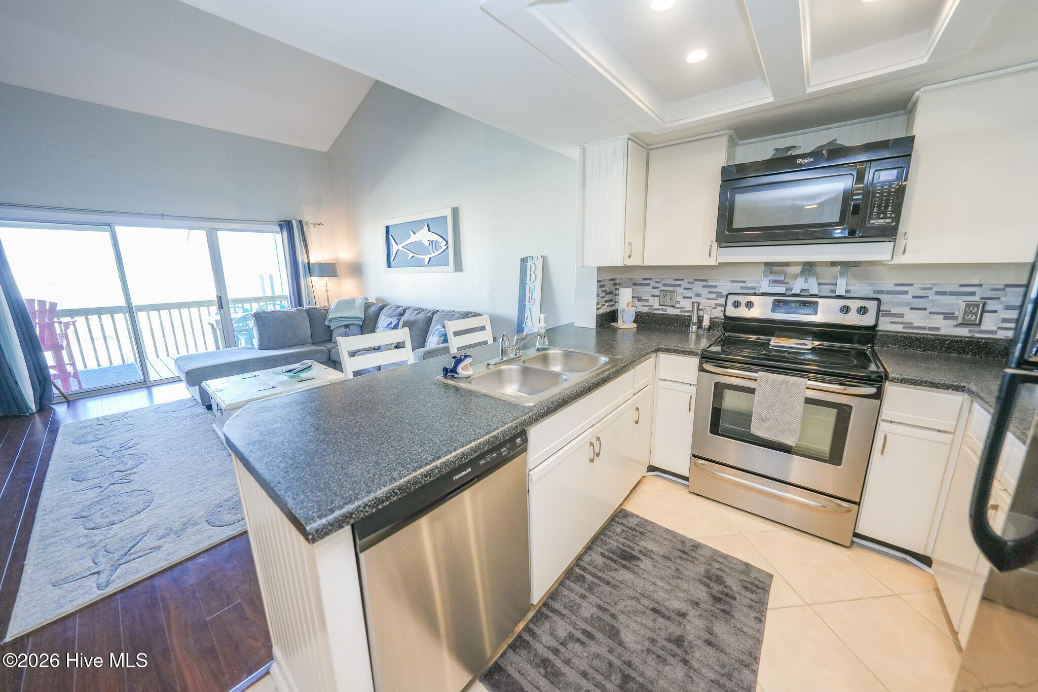 100519884 | Photo 20