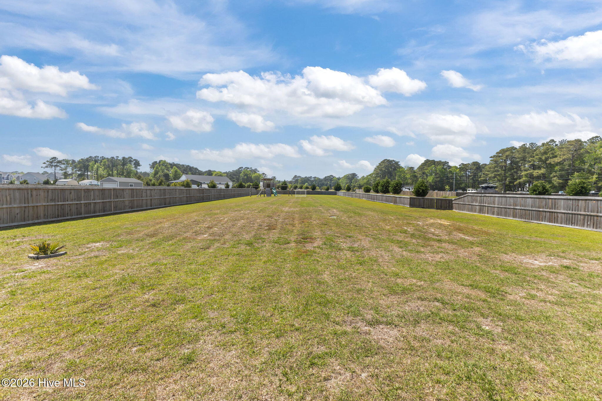 100569741 | Photo 42