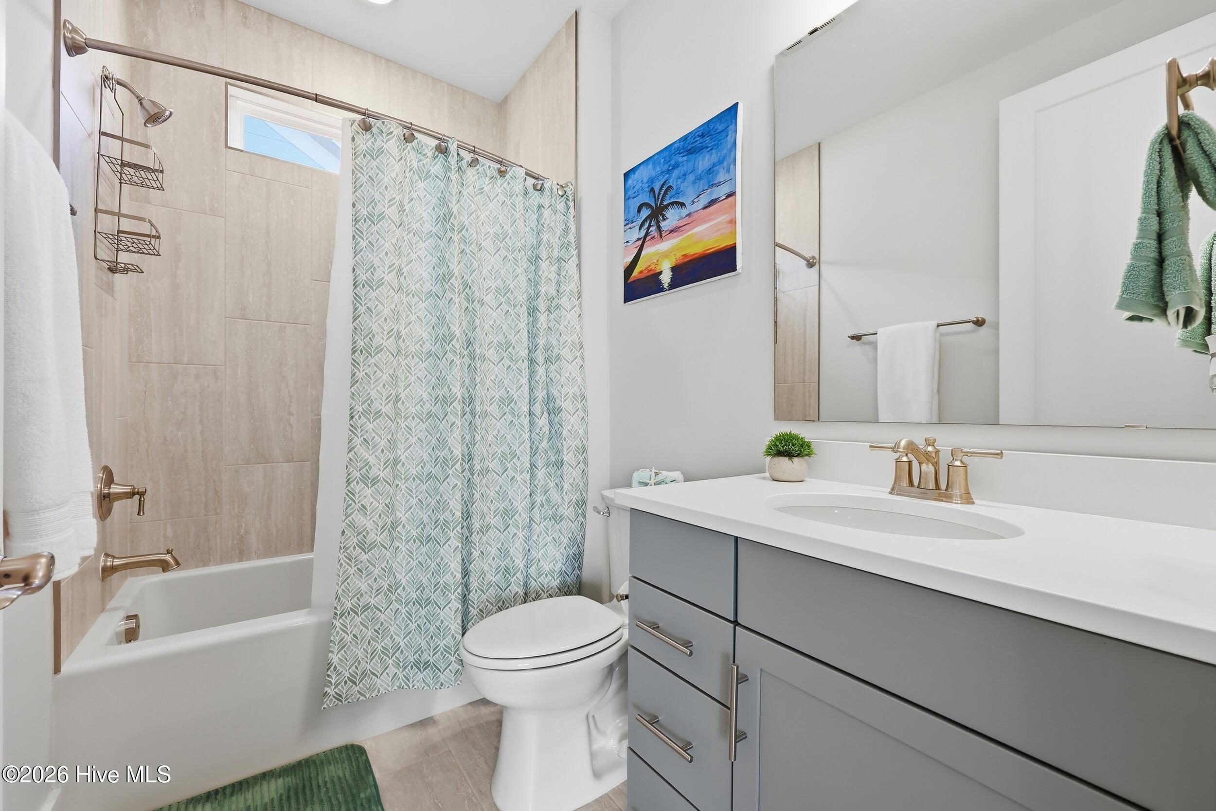 100557442 | Photo 22