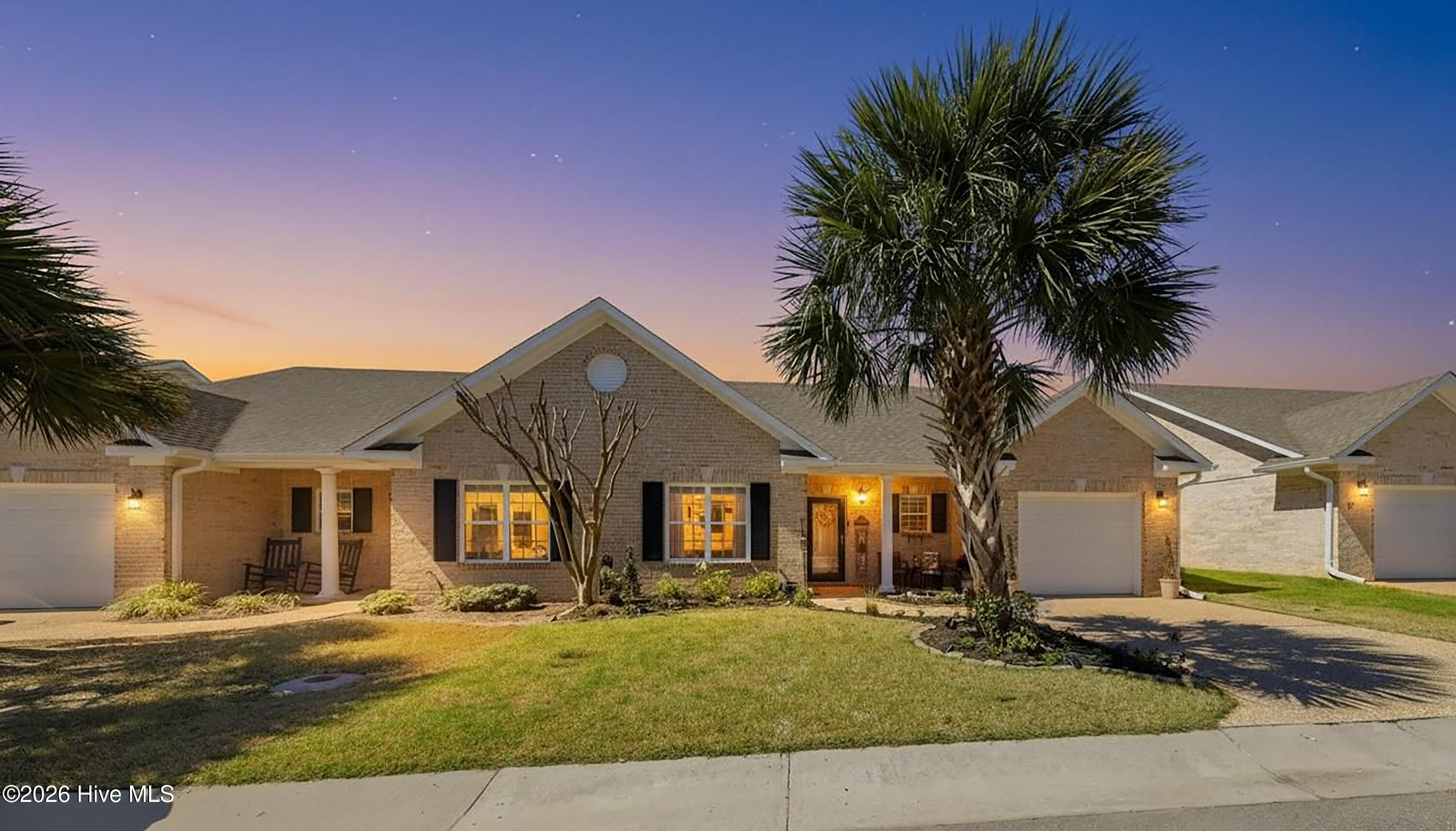 100561960 | Photo 31