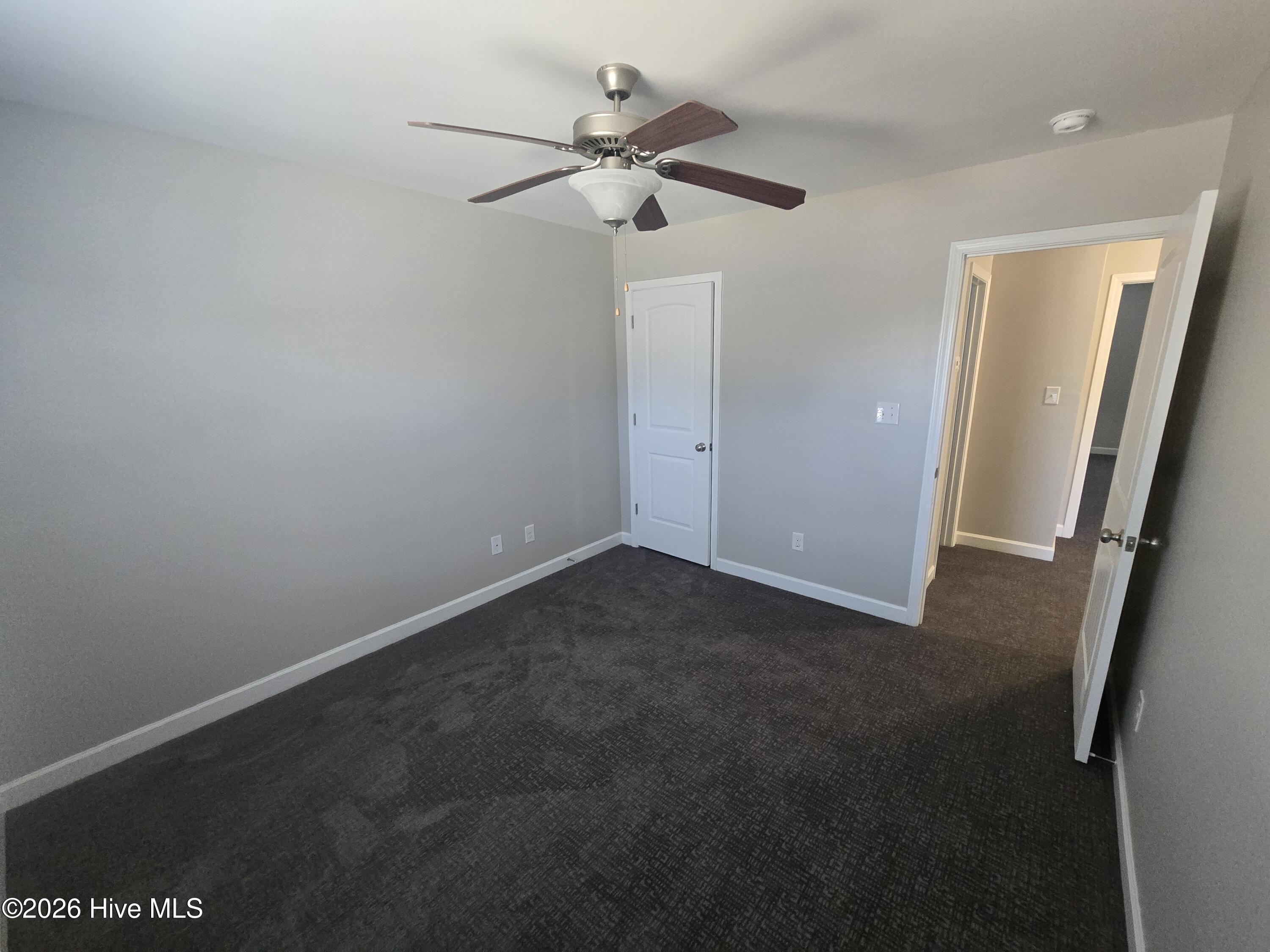 100562974 | Photo 14