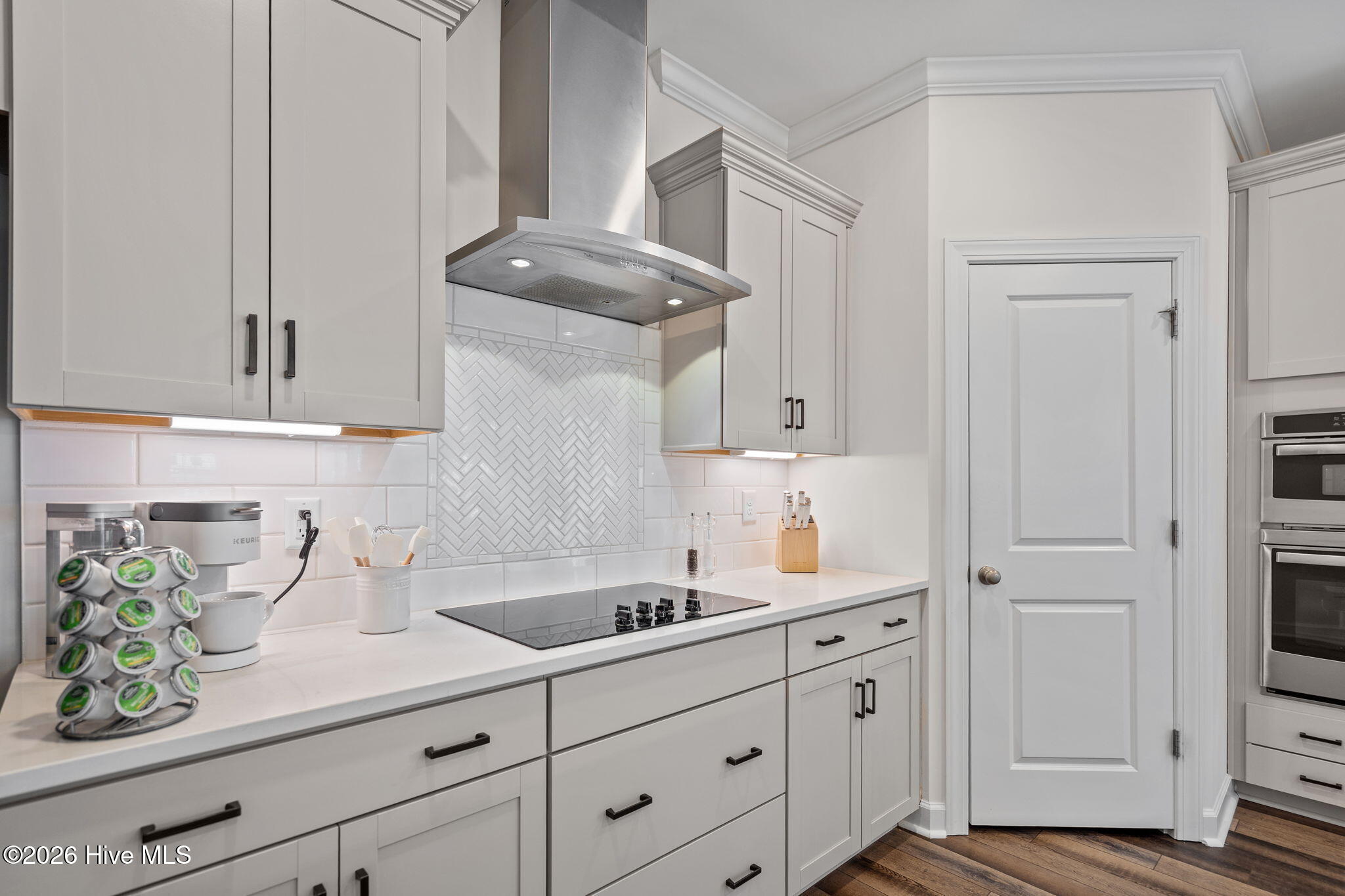 100562858 | Photo 22