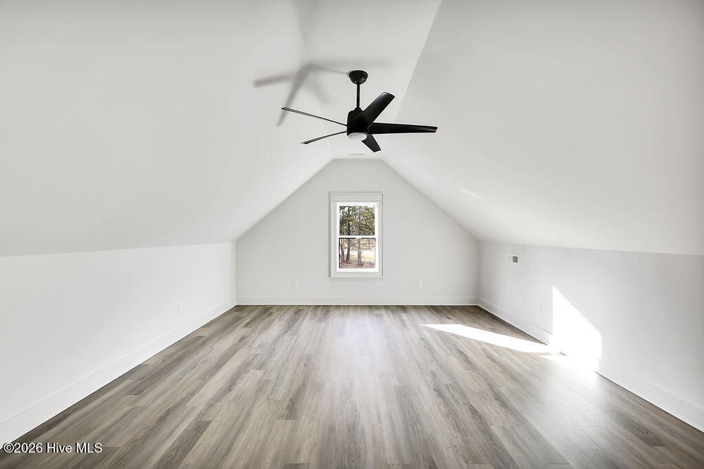 100550907 | Photo 40