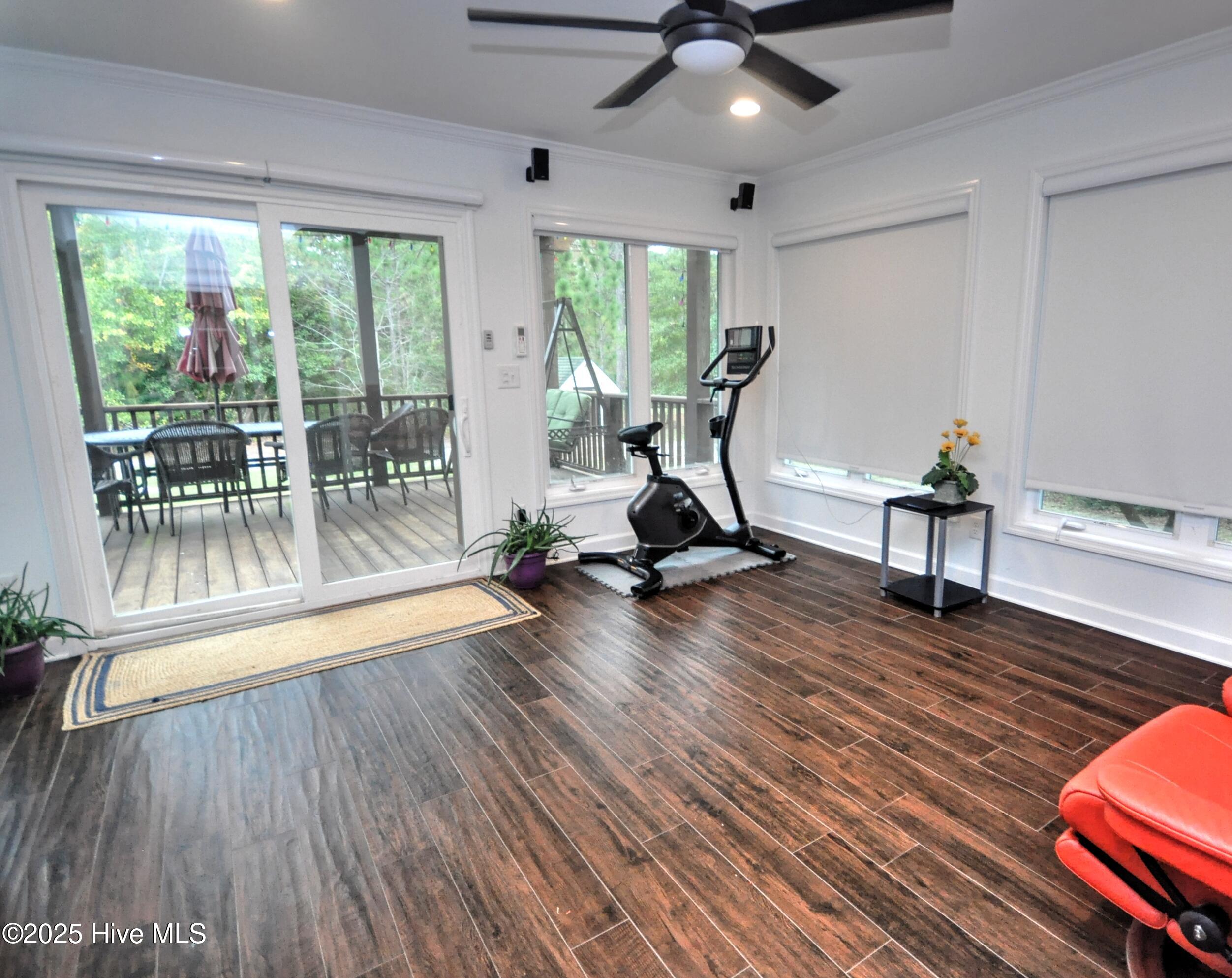 100546216 | Photo 22