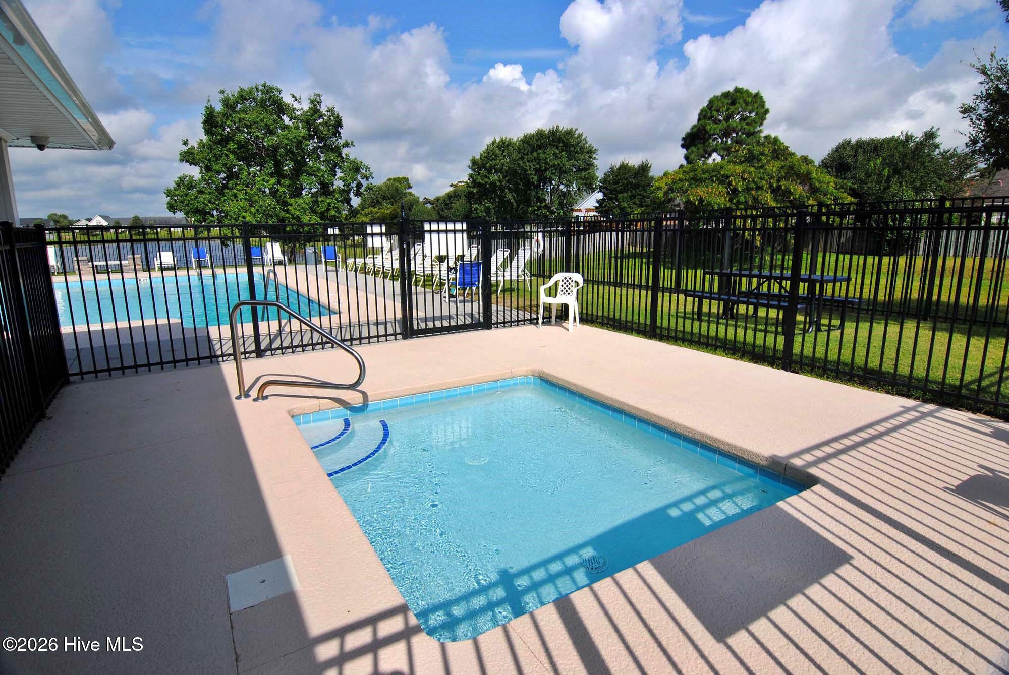 100567881 | Photo 48