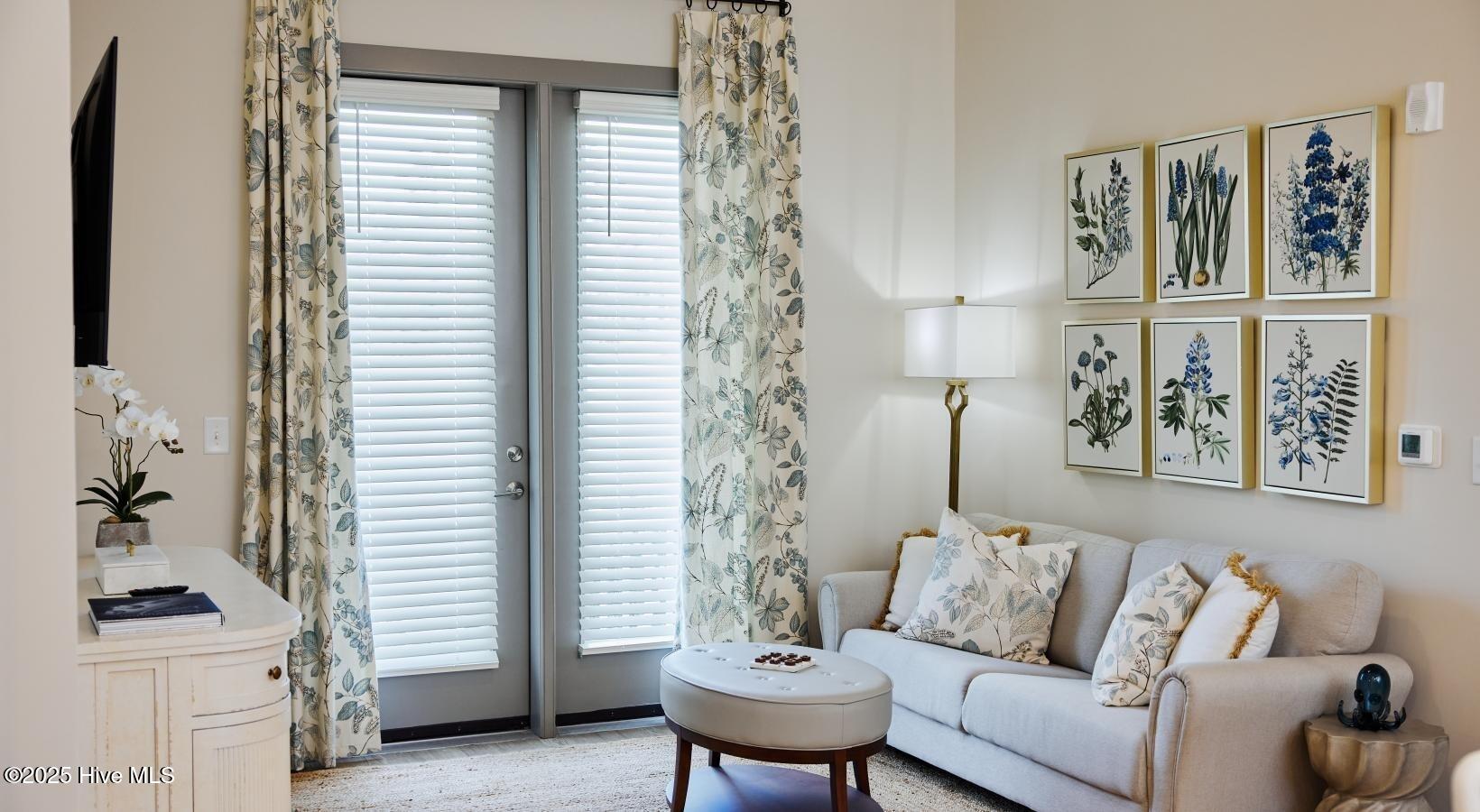 100522728 | Photo 18