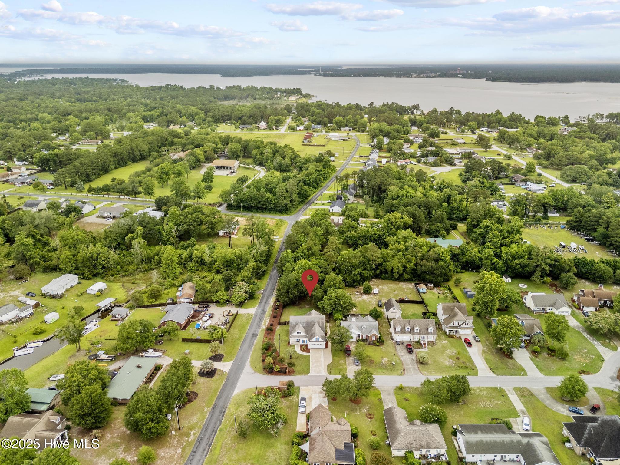 100512903 | Photo 77