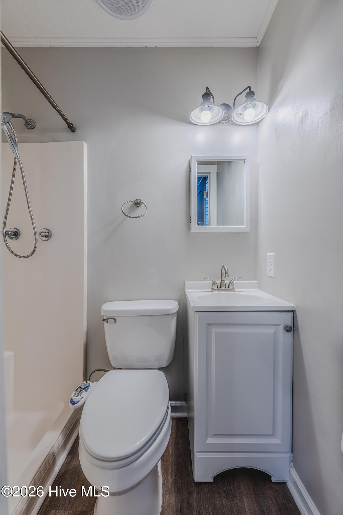 100549124 | Photo 25