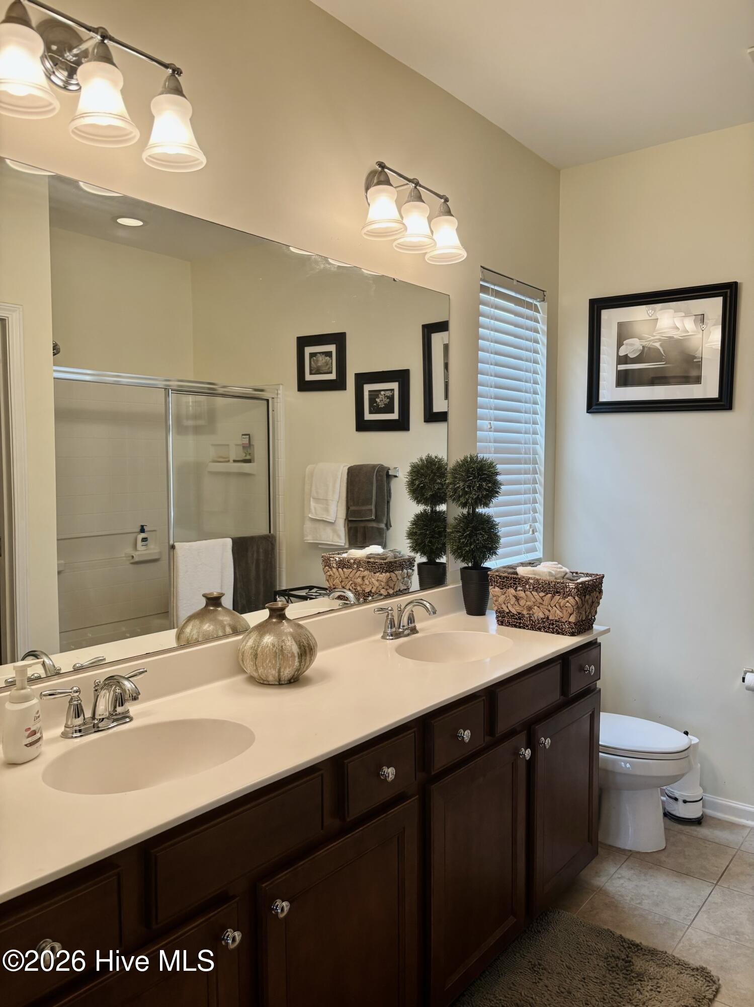 100557394 | Photo 18