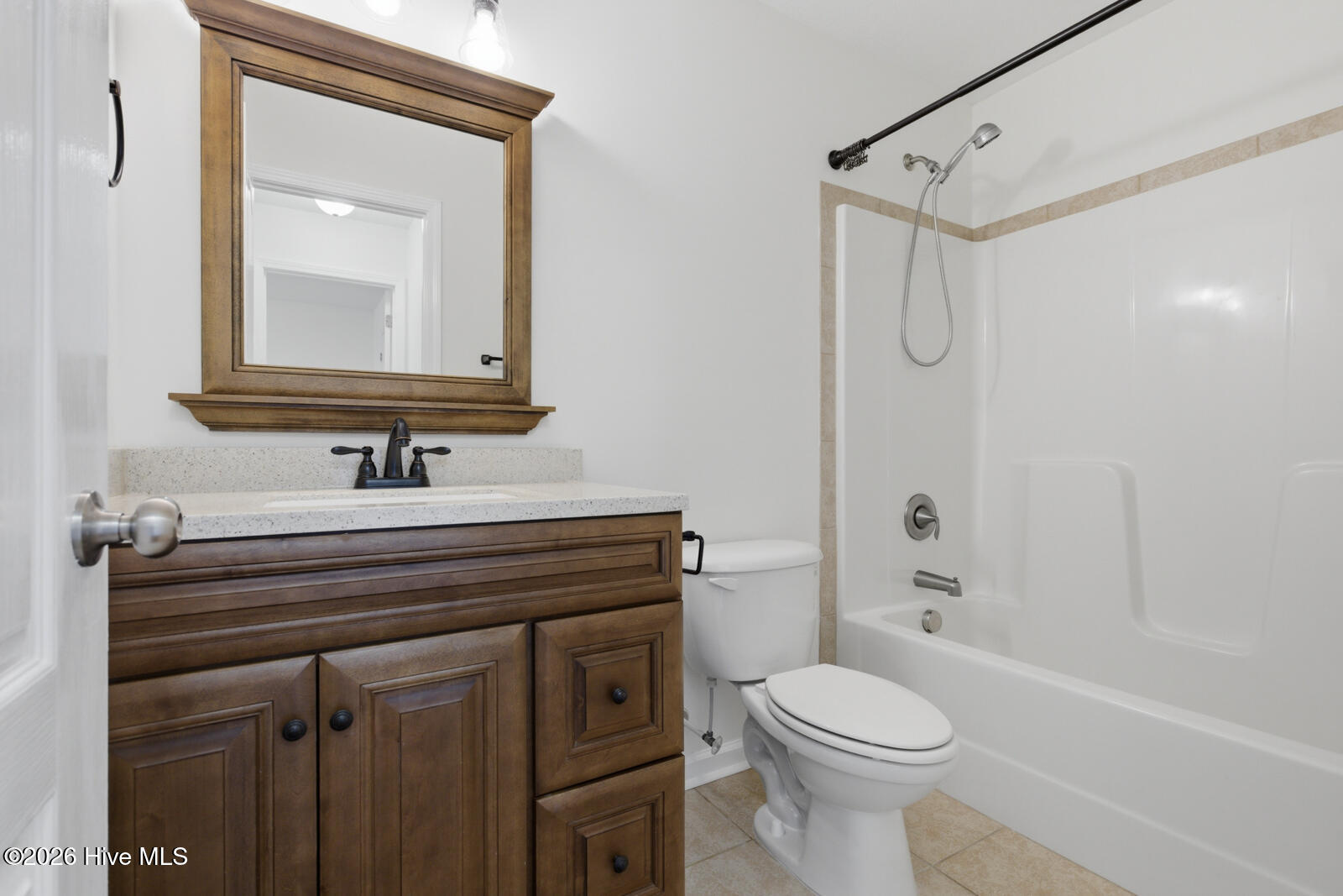 100568467 | Photo 15