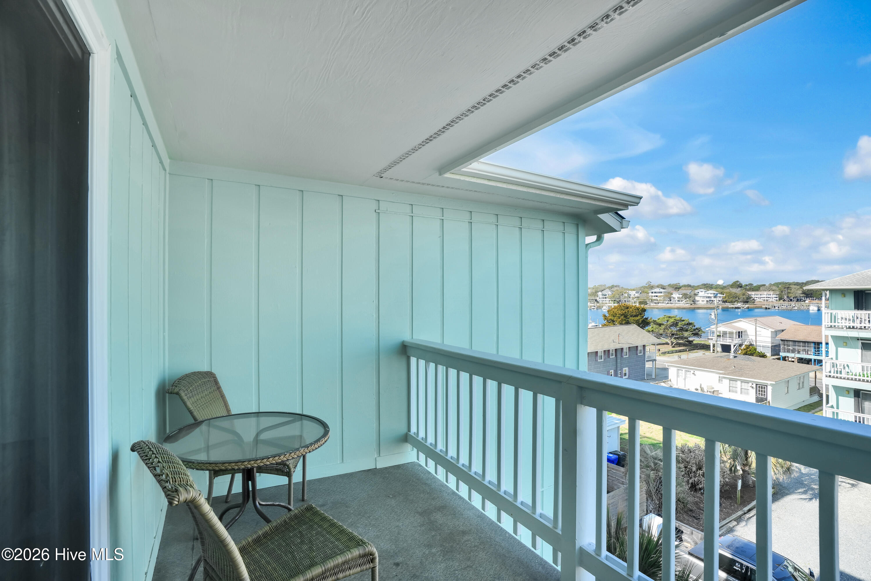 100570328 | Photo 20