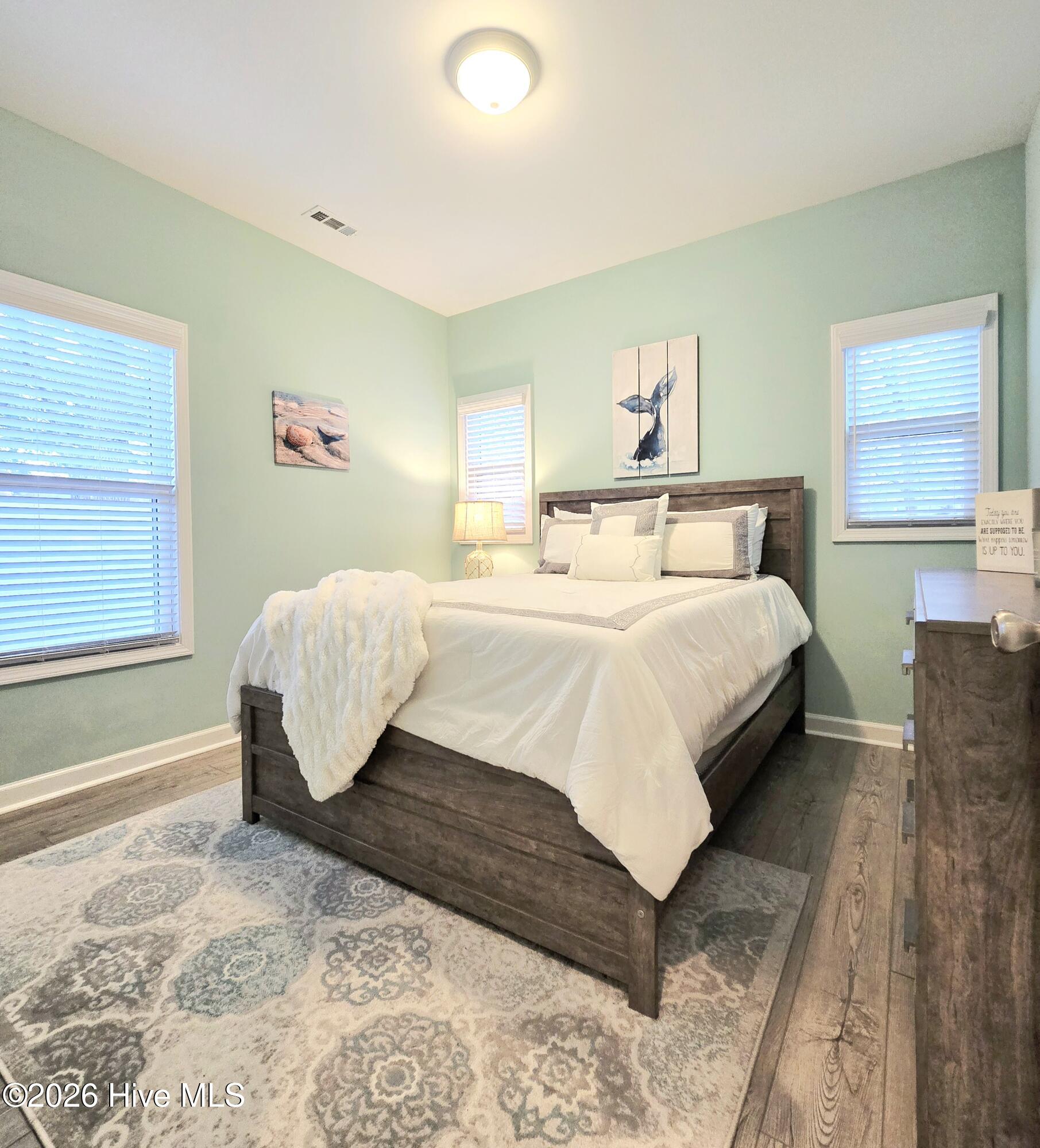 100552706 | Photo 14