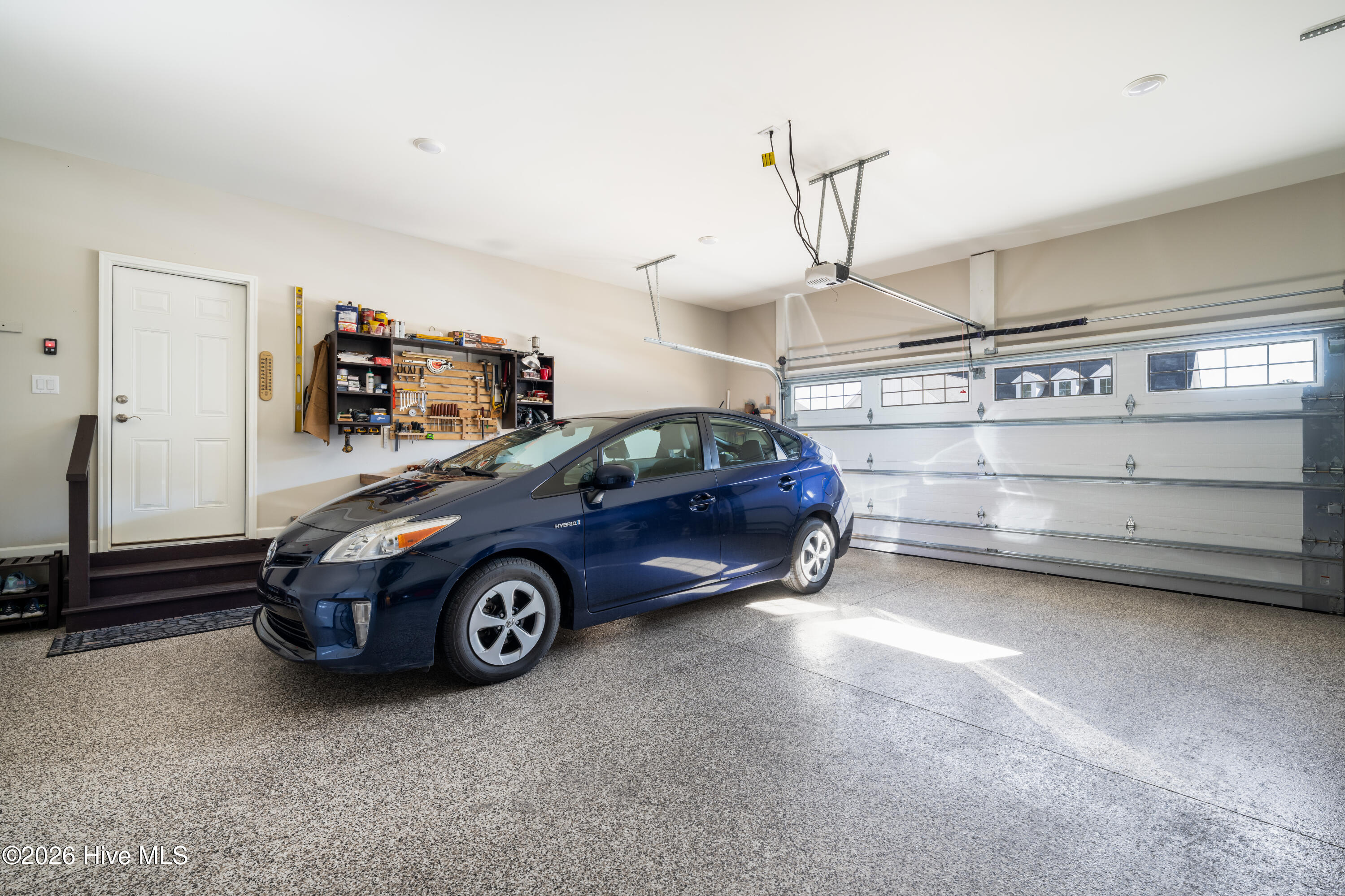 100553461 | Photo 40