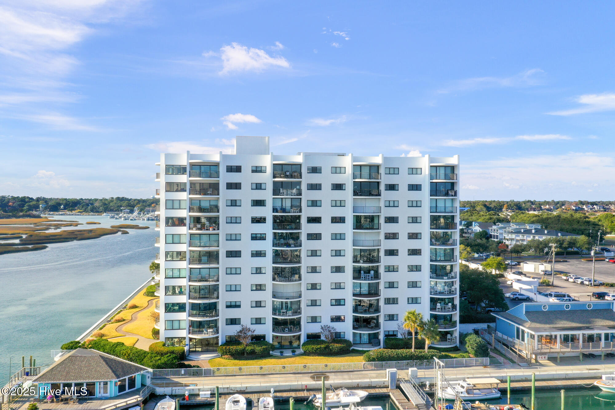 100544595 | Photo 25