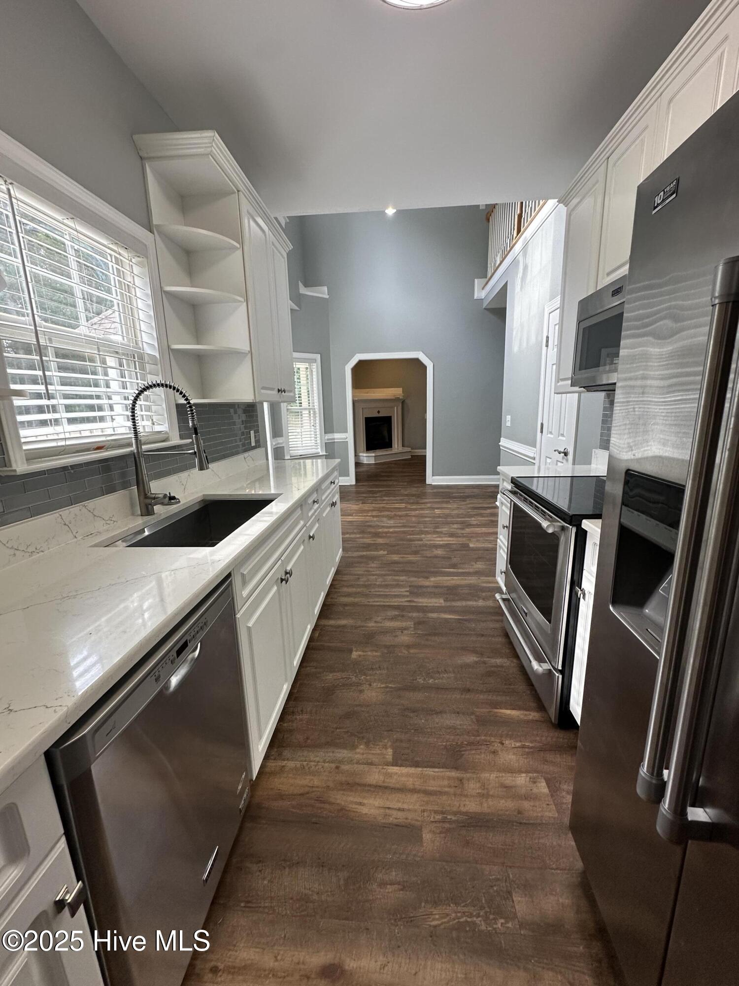 100524744 | Photo 18