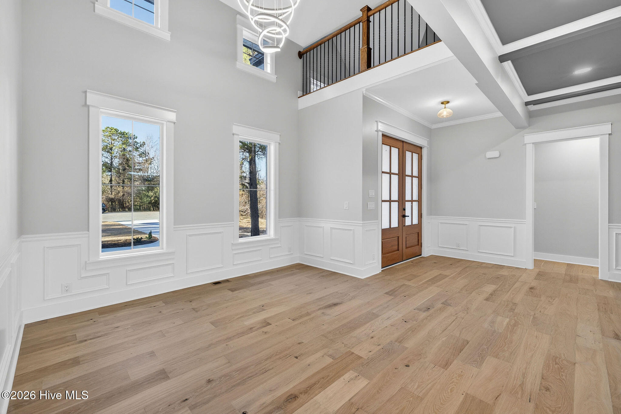 100548792 | Photo 19