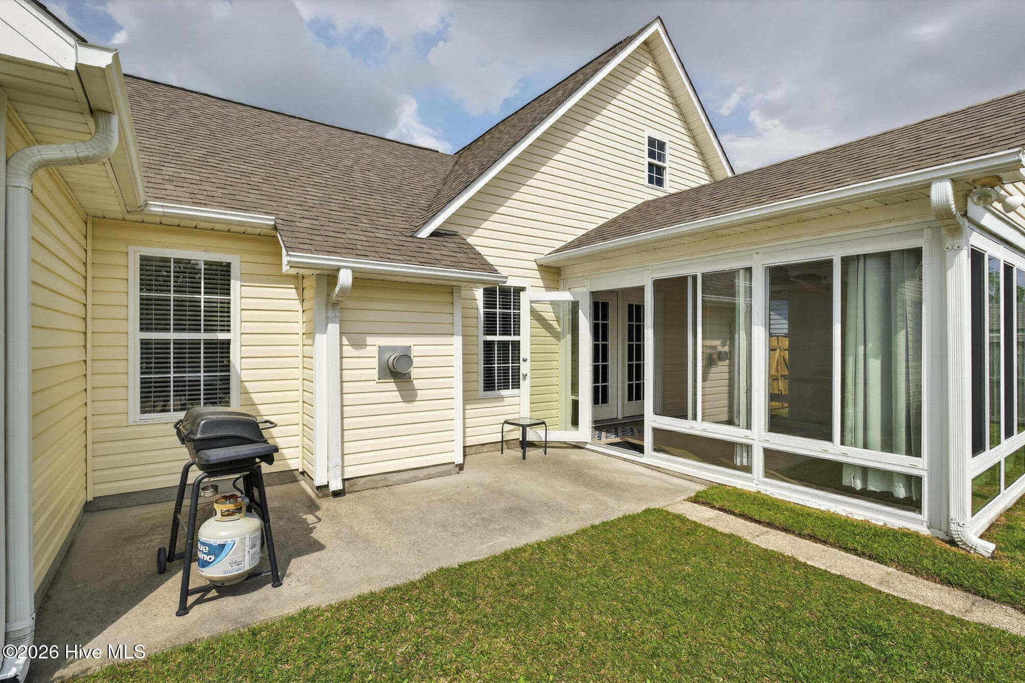 100565097 | Photo 34