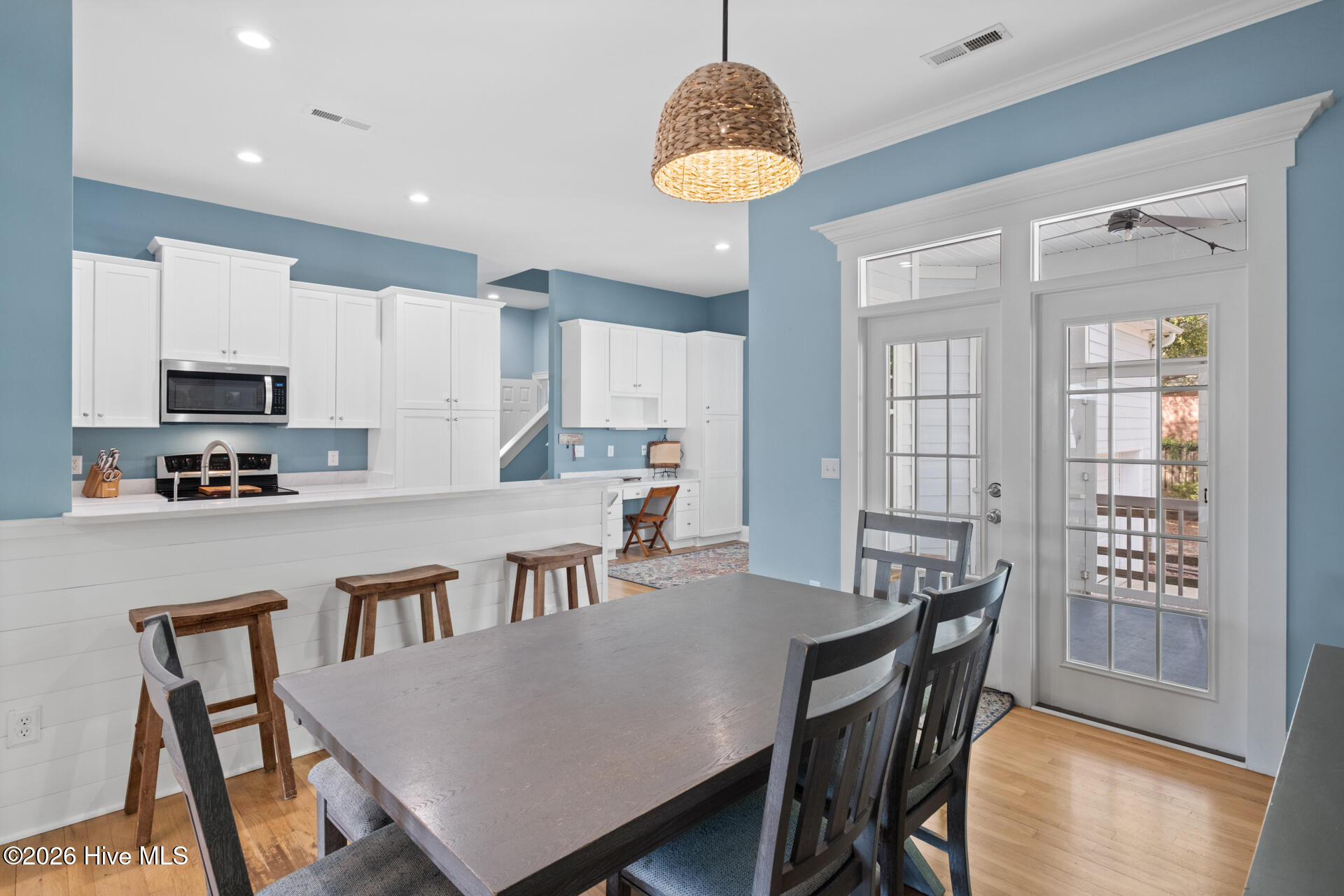 100564524 | Photo 17