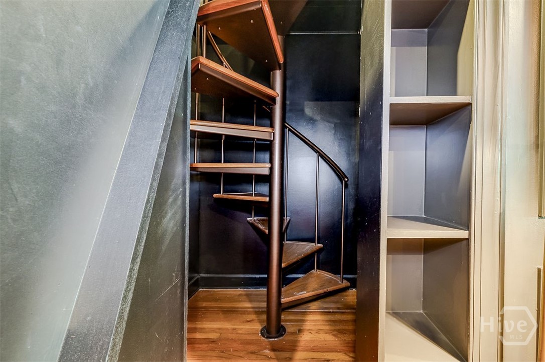 Private Office entry