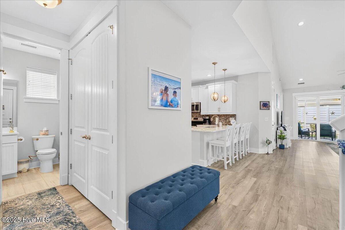 100524378 | Photo 12