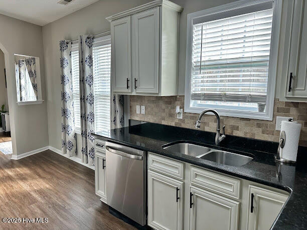 100560235 | Photo 26