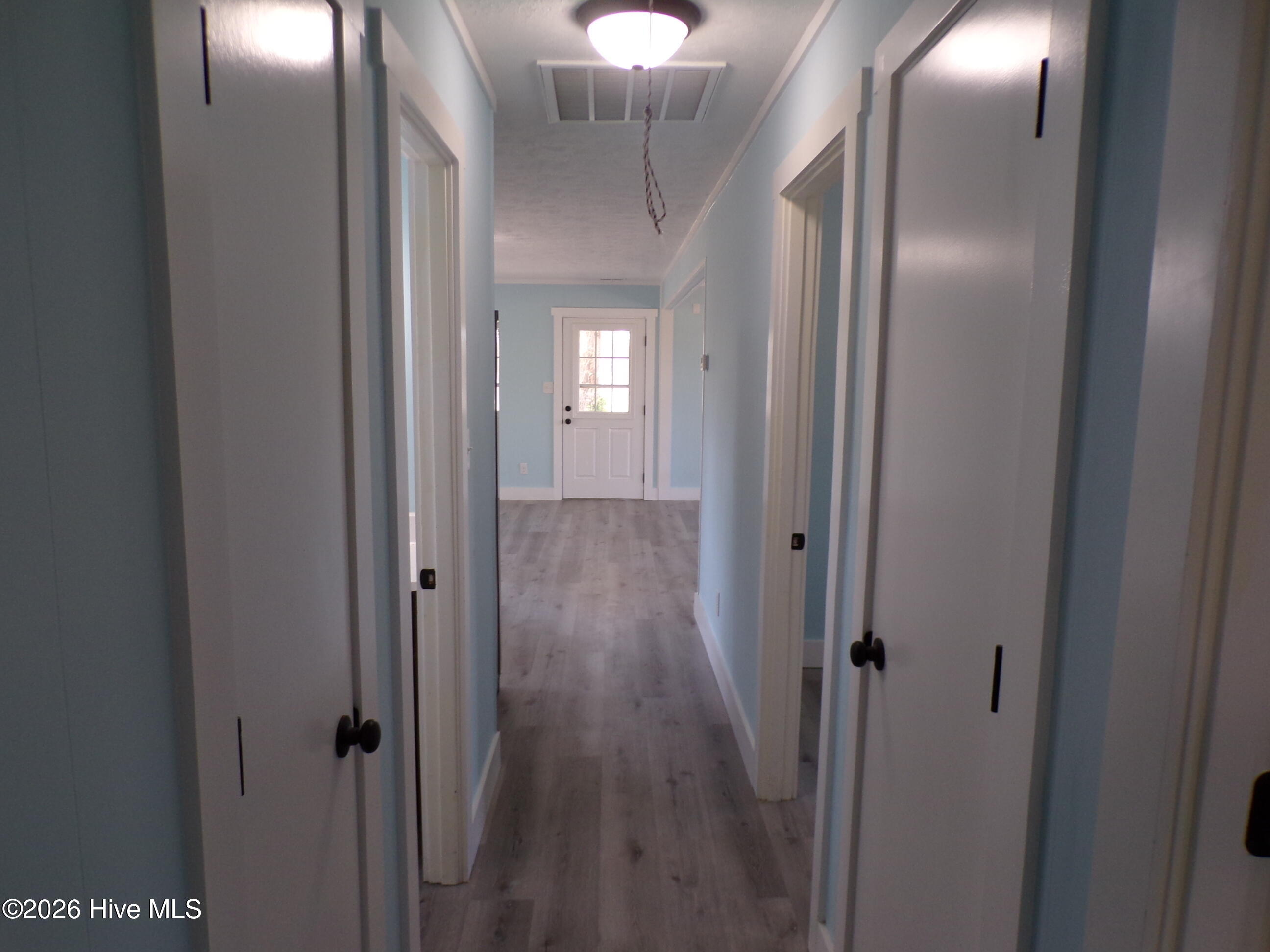 100562942 | Photo 18