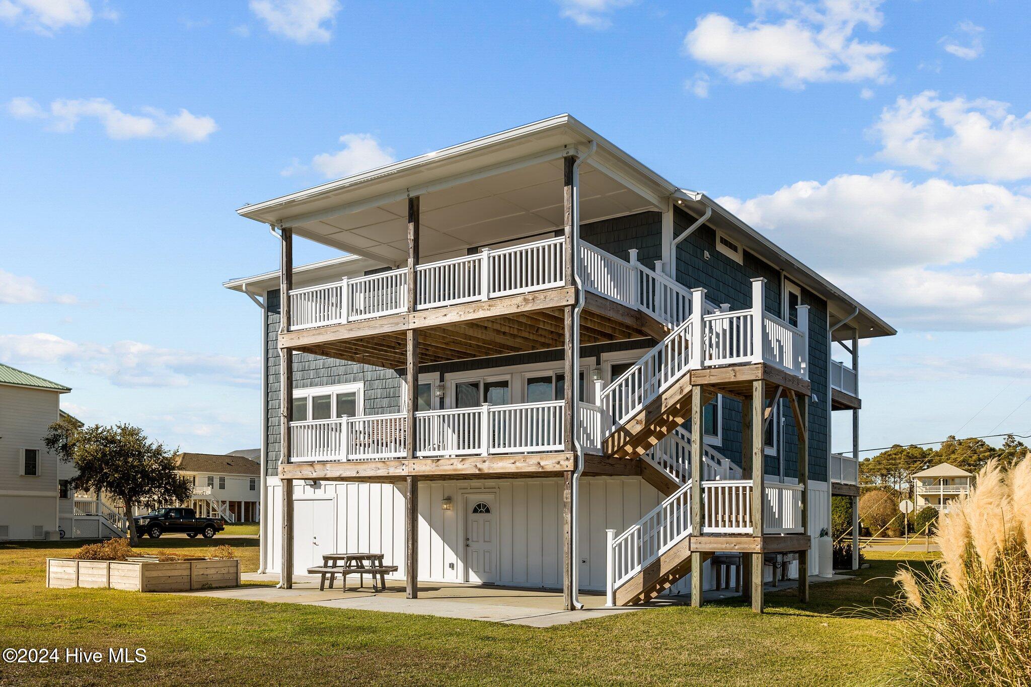 Homes for sale in Sneads Ferry, NC | 101 Grant St, Sneads Ferry, NC 28460 | MLS# 100477671