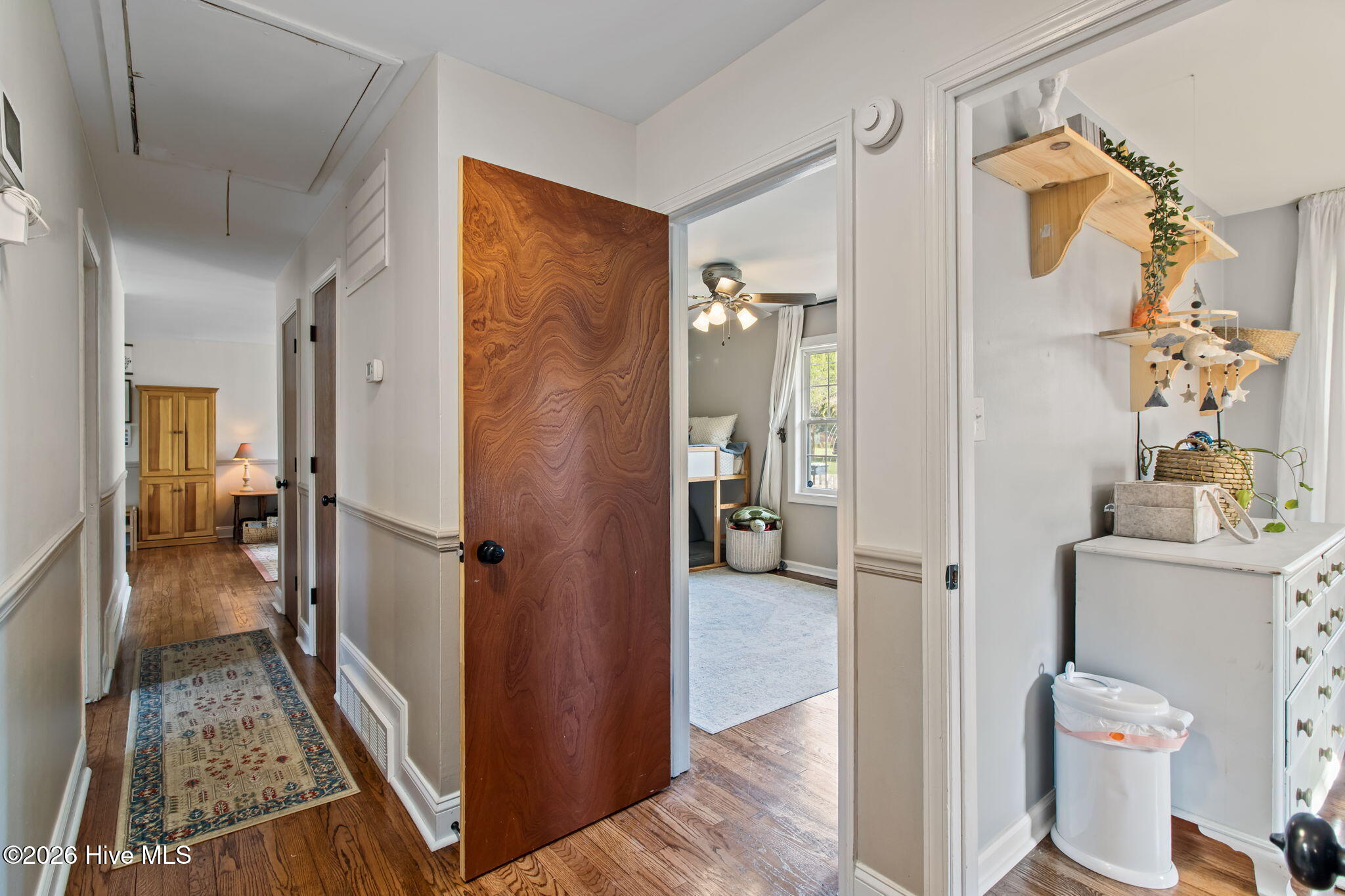 100561394 | Photo 14