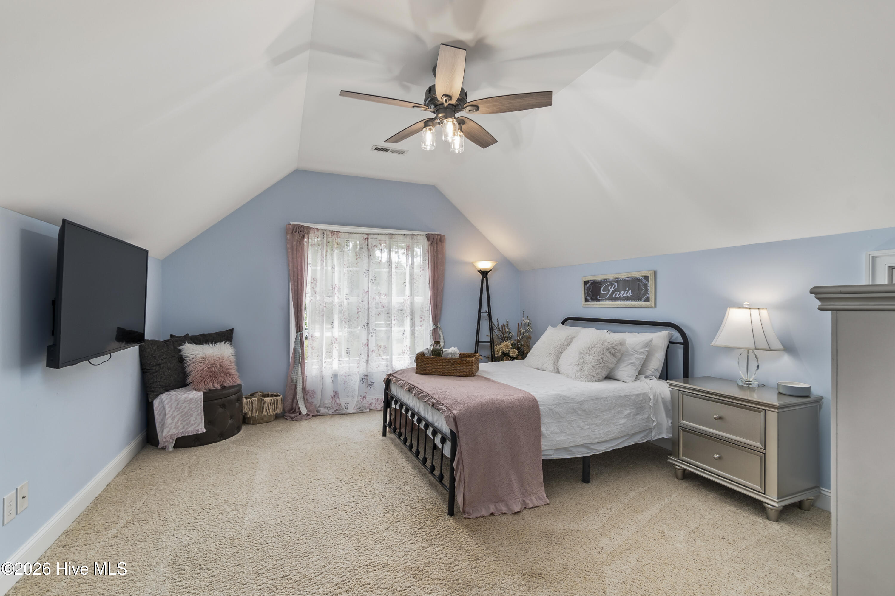 3rd 2nd floor bedroom
