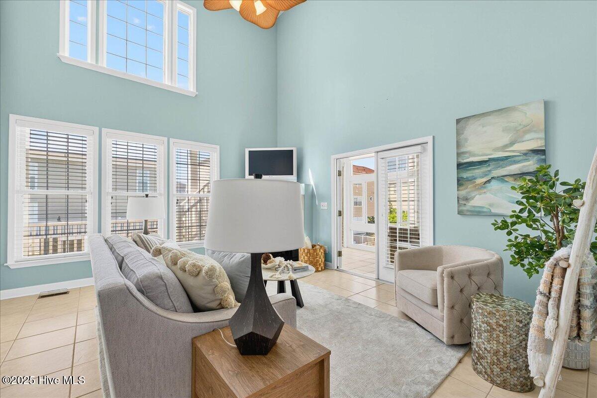 100522295 | Photo 12