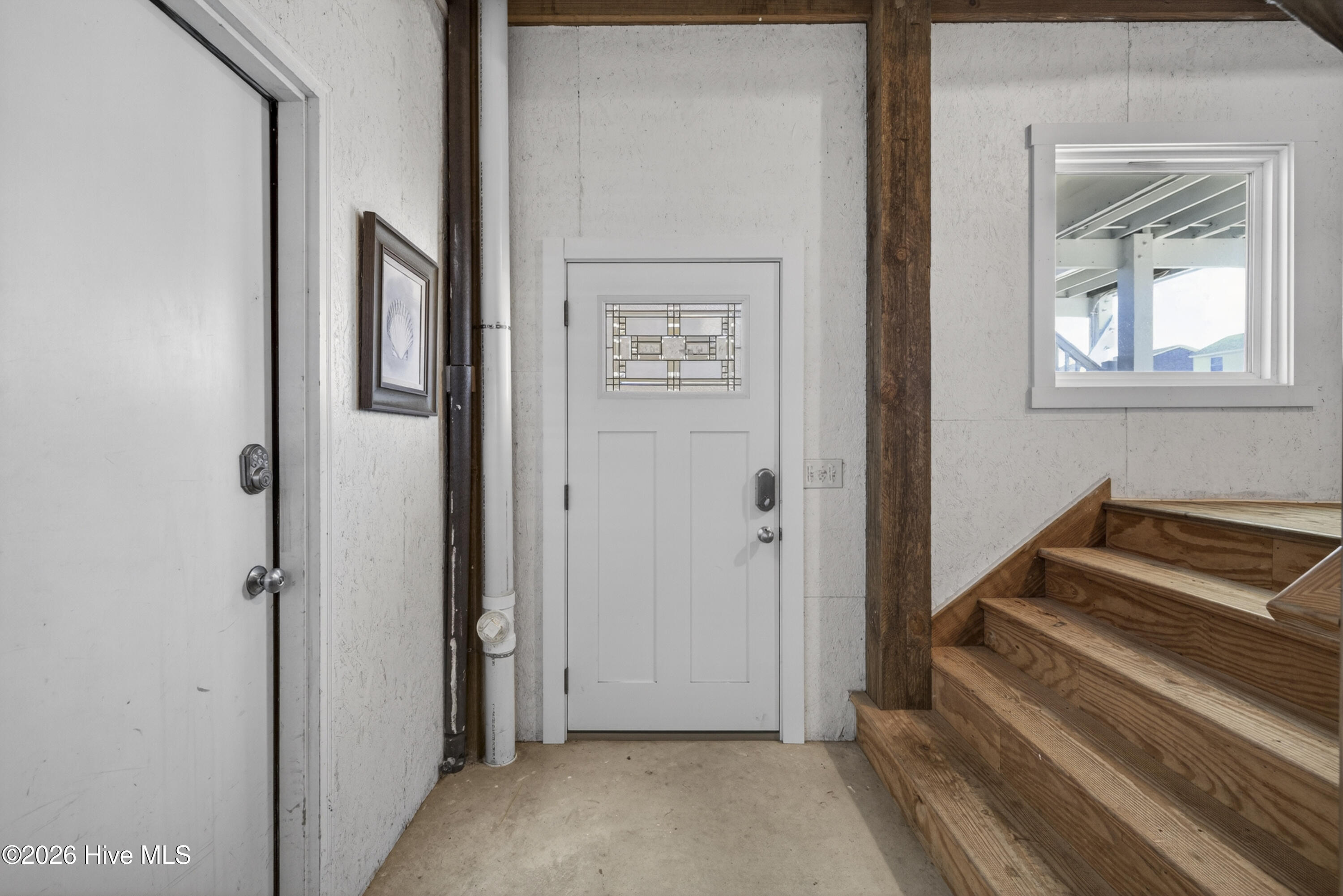 100568247 | Photo 47