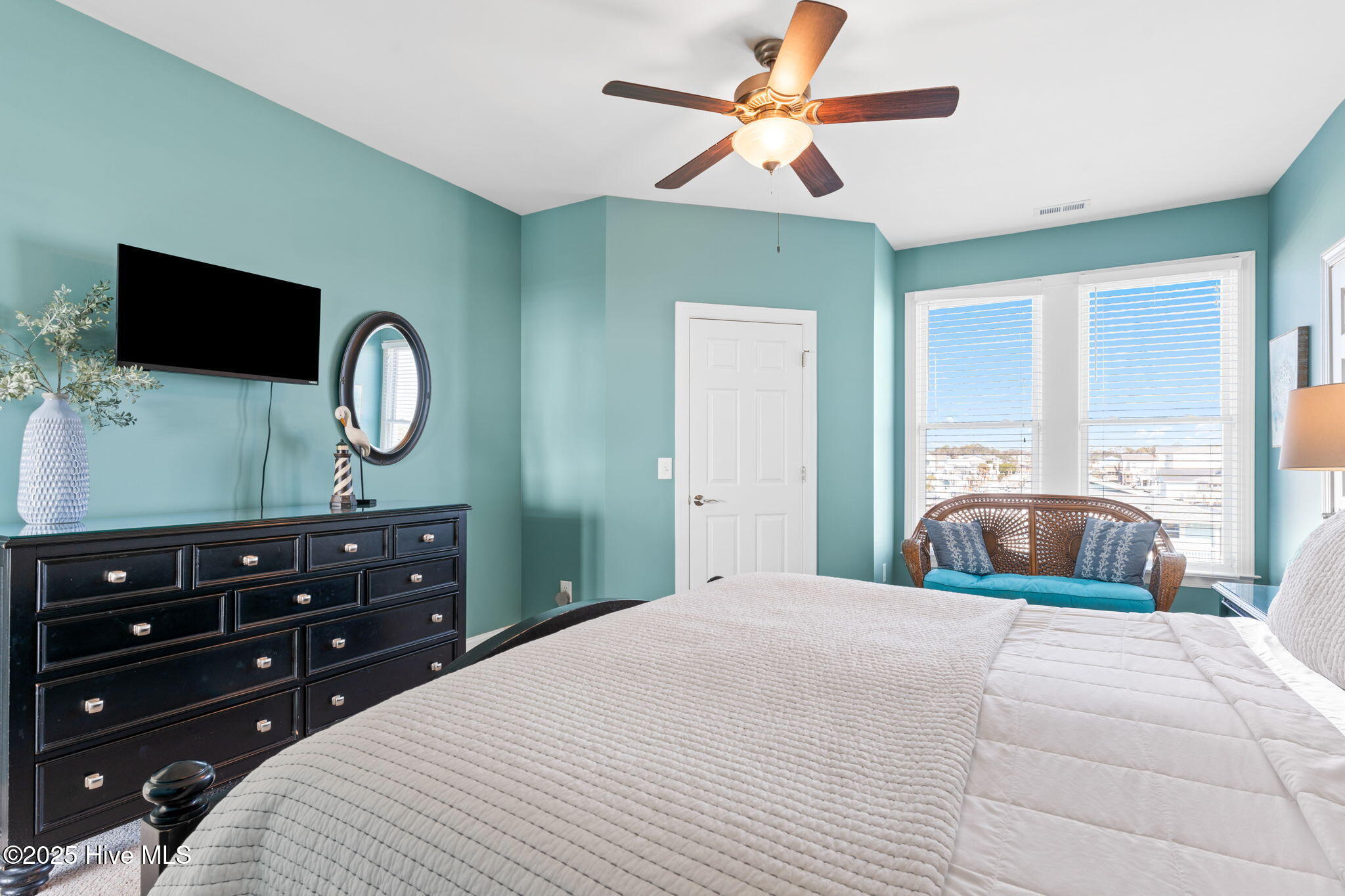 100542576 | Photo 27