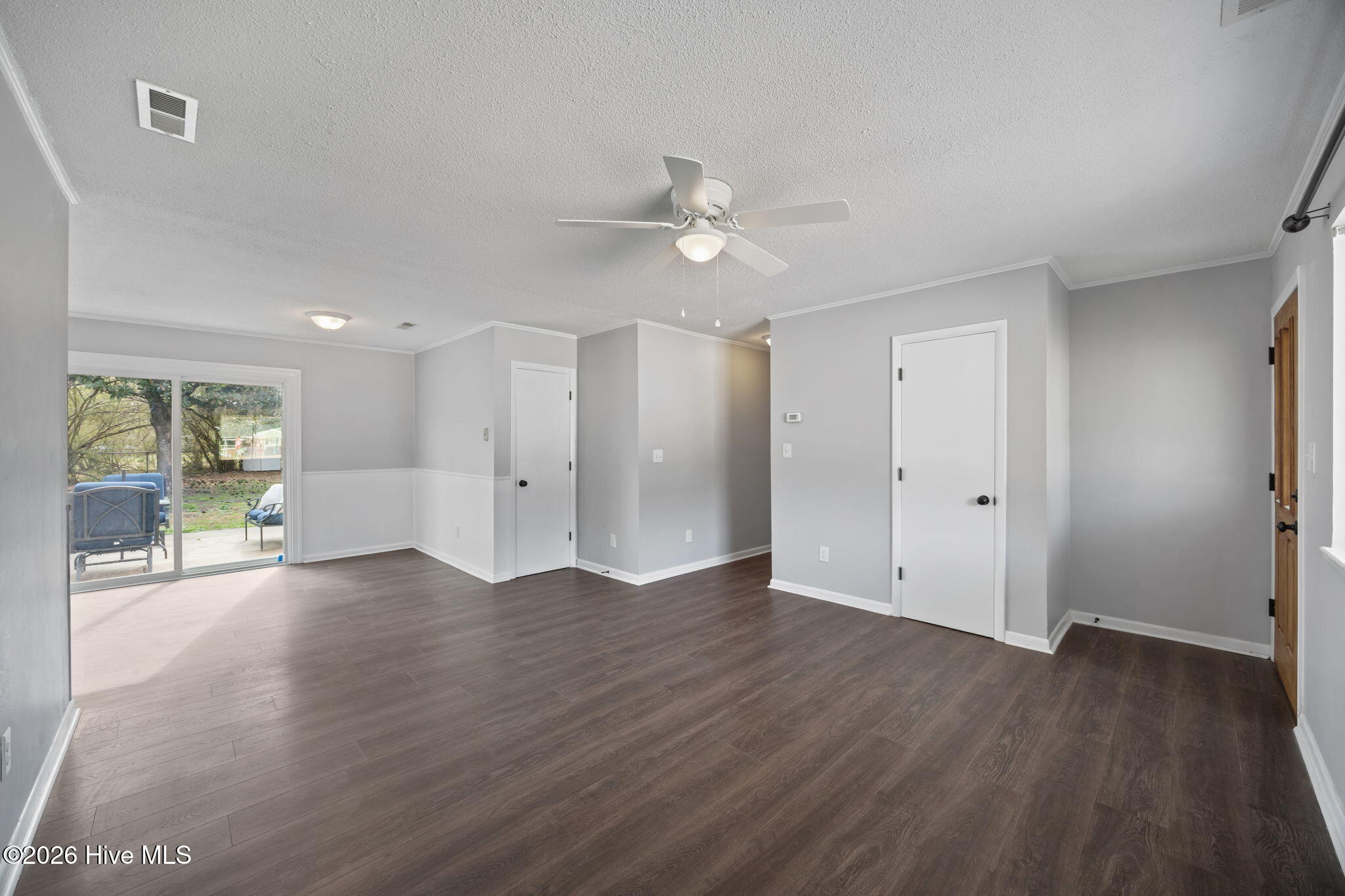 100559433 | Photo 36