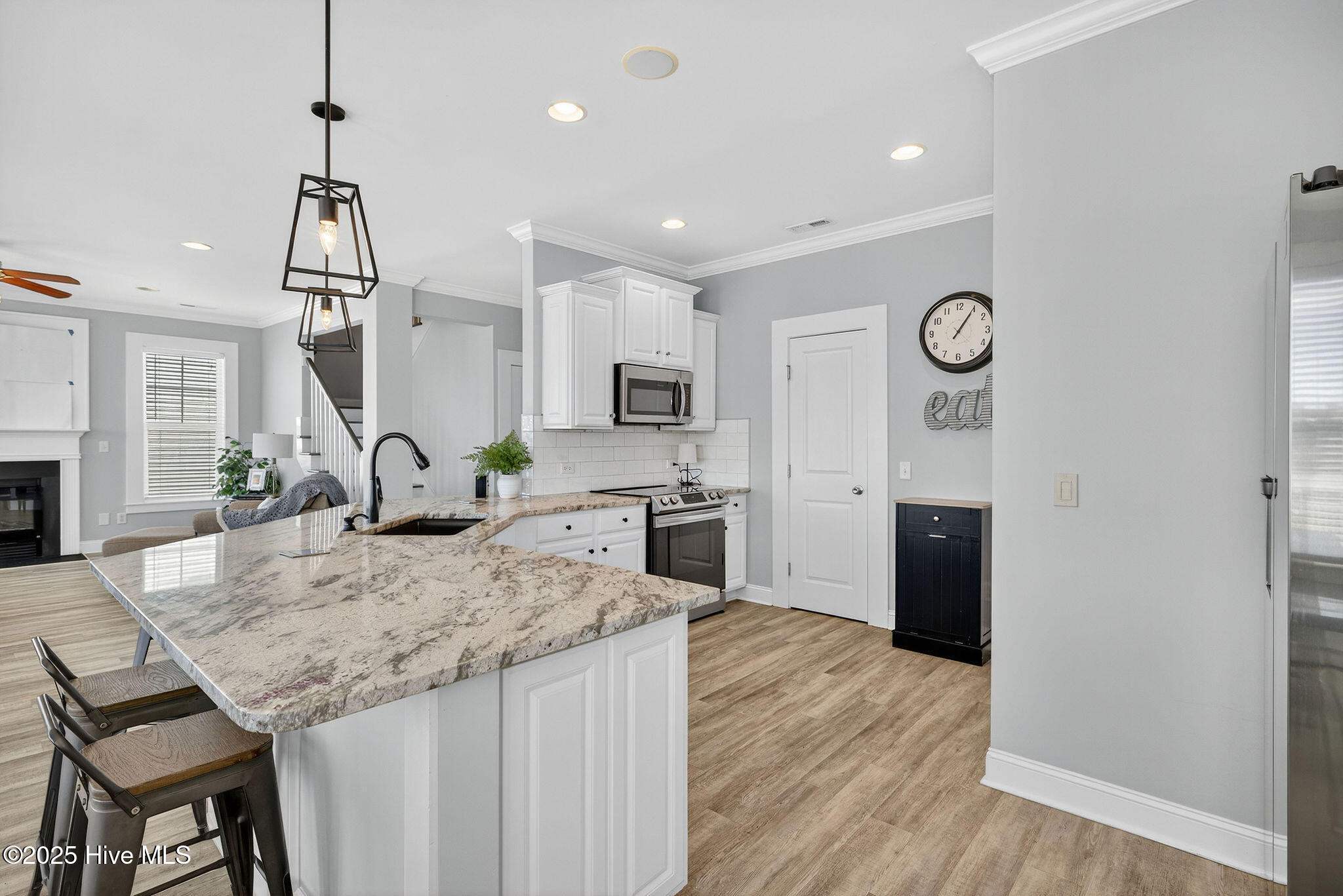 100522563 | Photo 55