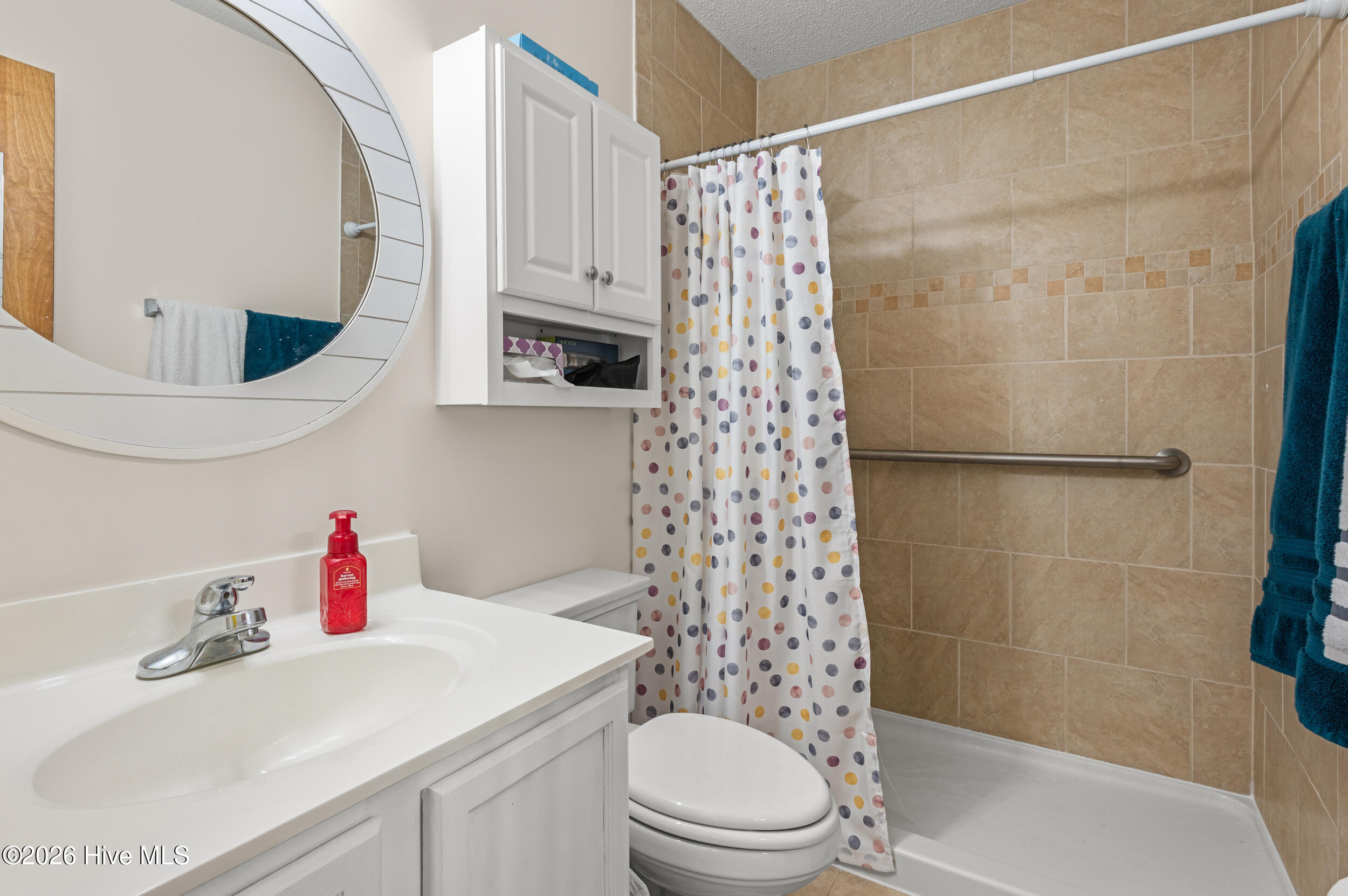 100568850 | Photo 24