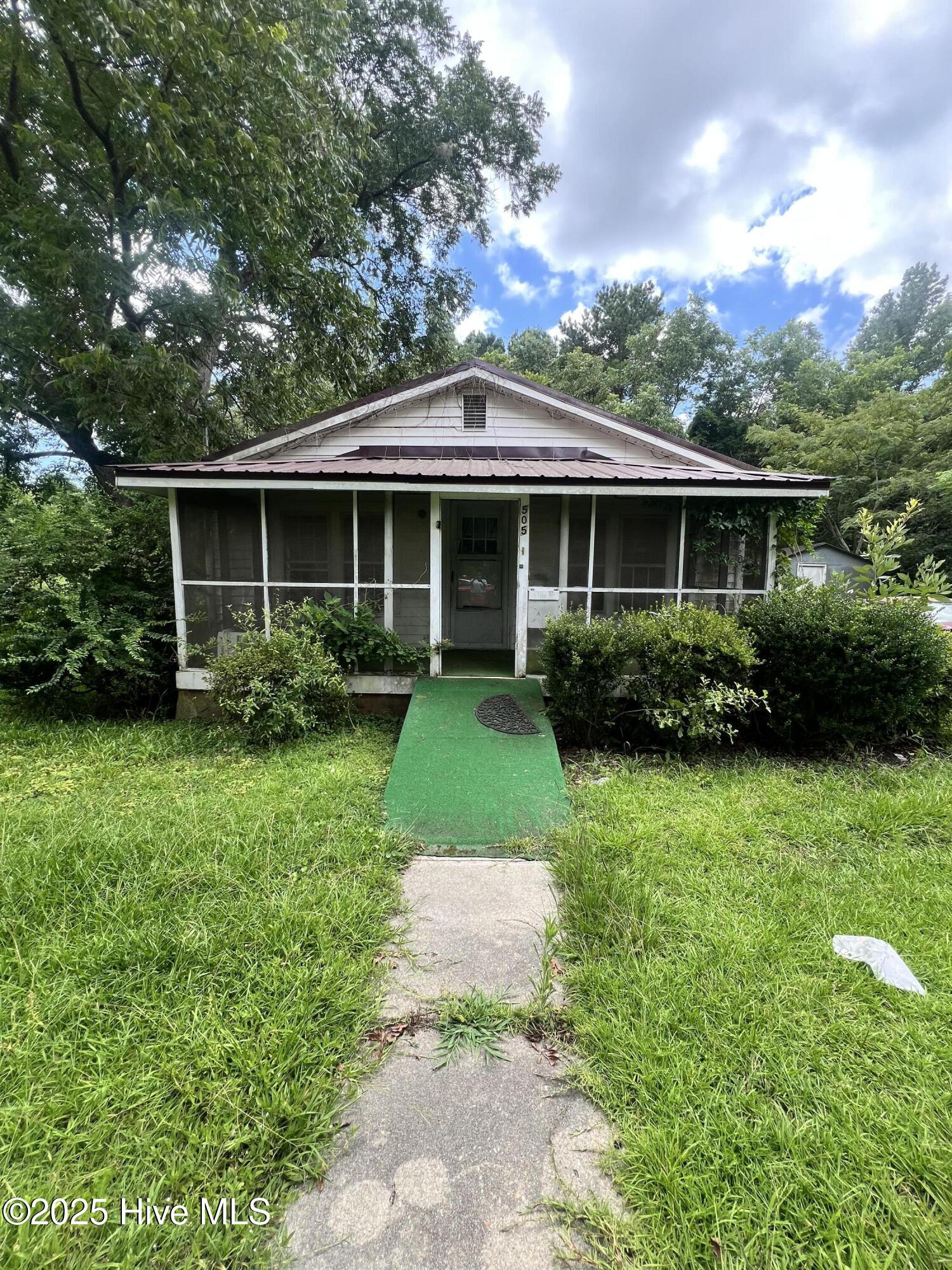 Homes for sale in Chadbourn, NC | 505 W Institute St, Chadbourn, NC 28431 | MLS# 100519582