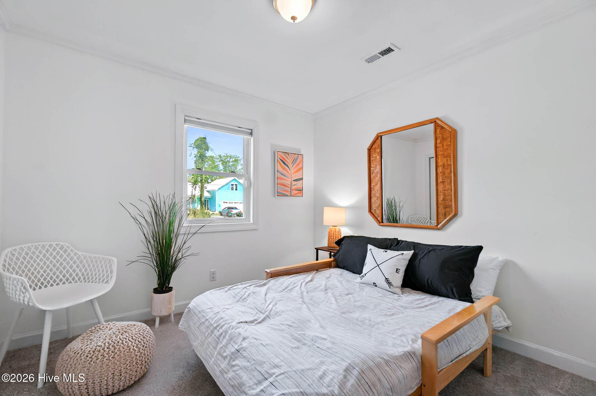 100556049 | Photo 55