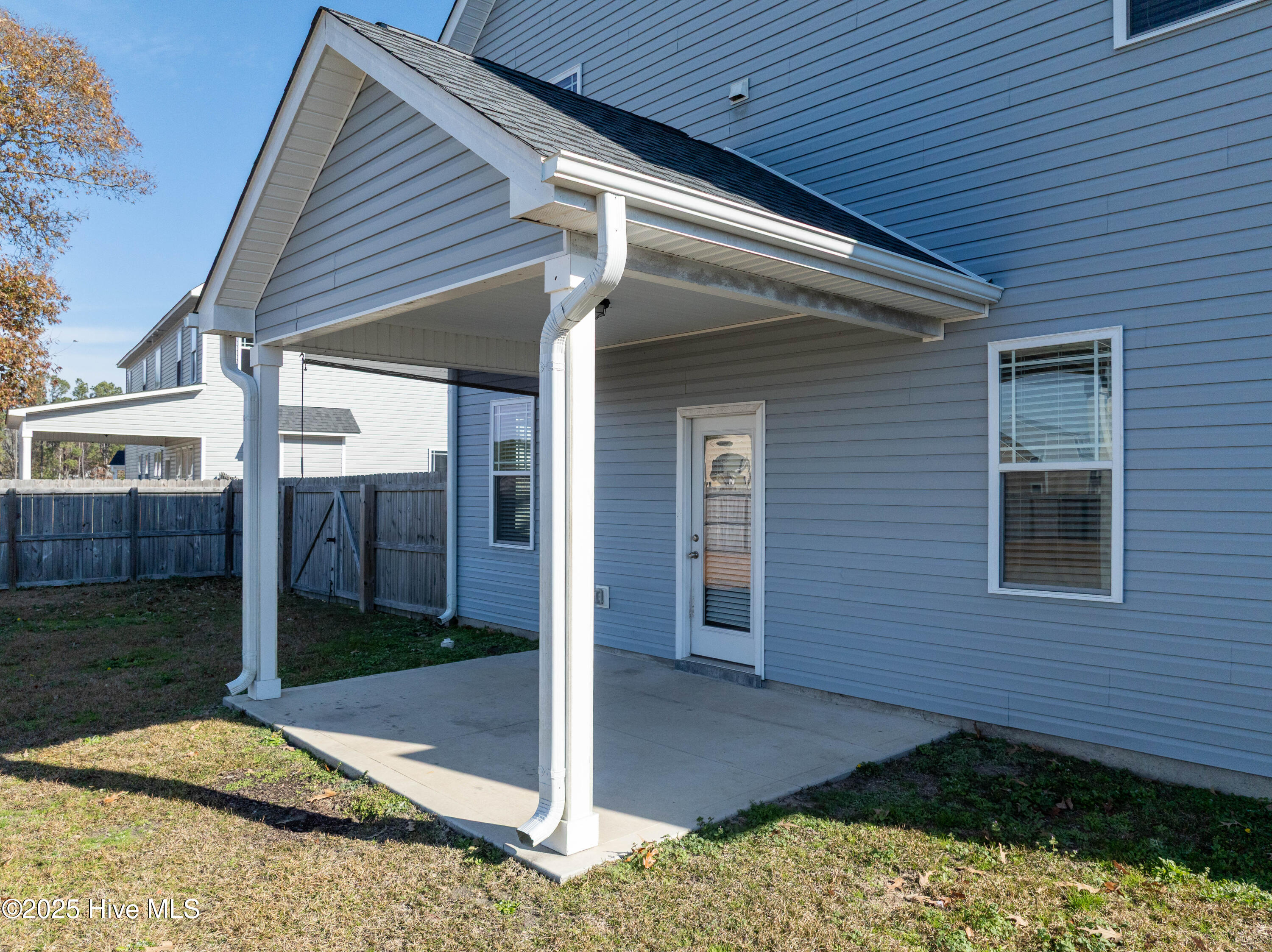 100545262 | Photo 39