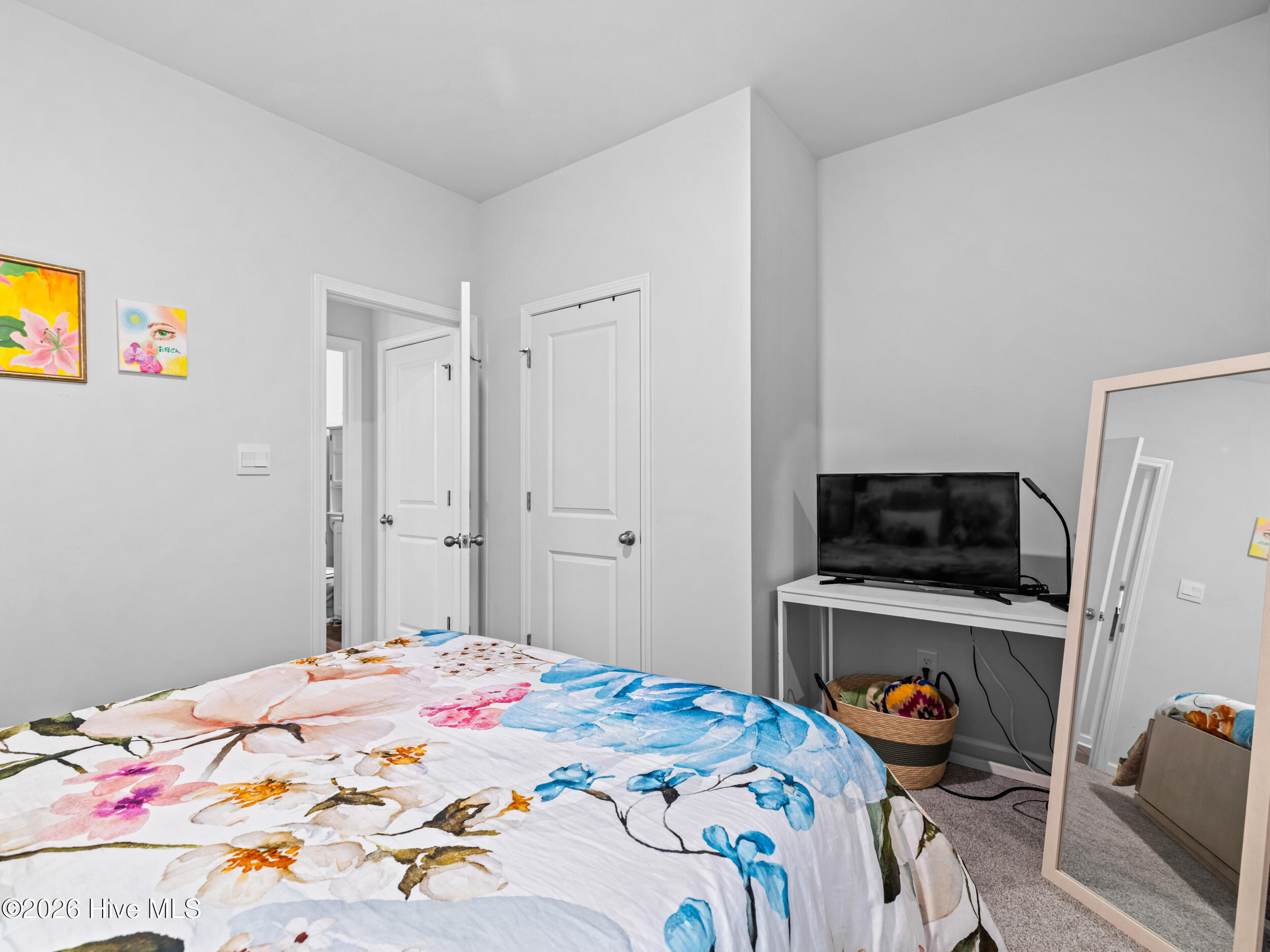 100562938 | Photo 25