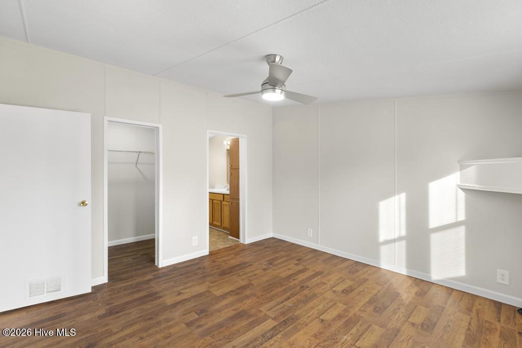 100549076 | Photo 16