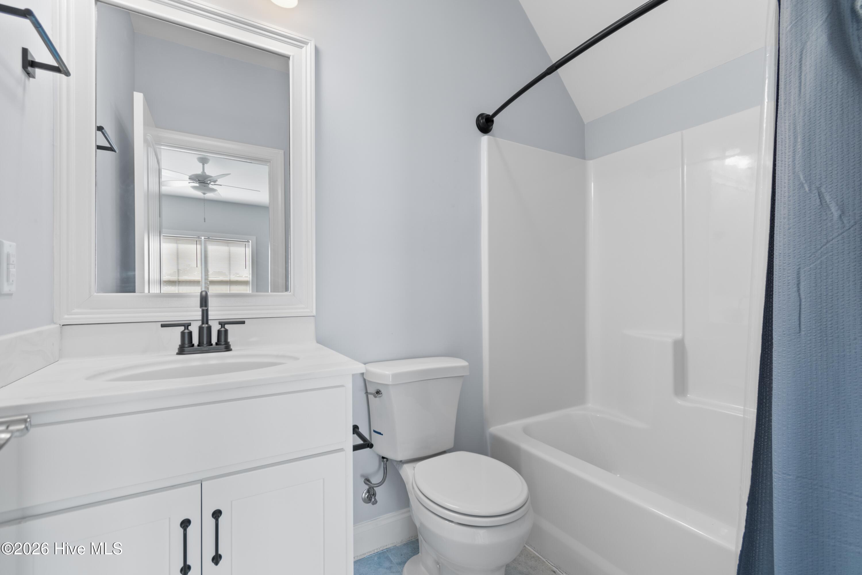 100549158 | Photo 29