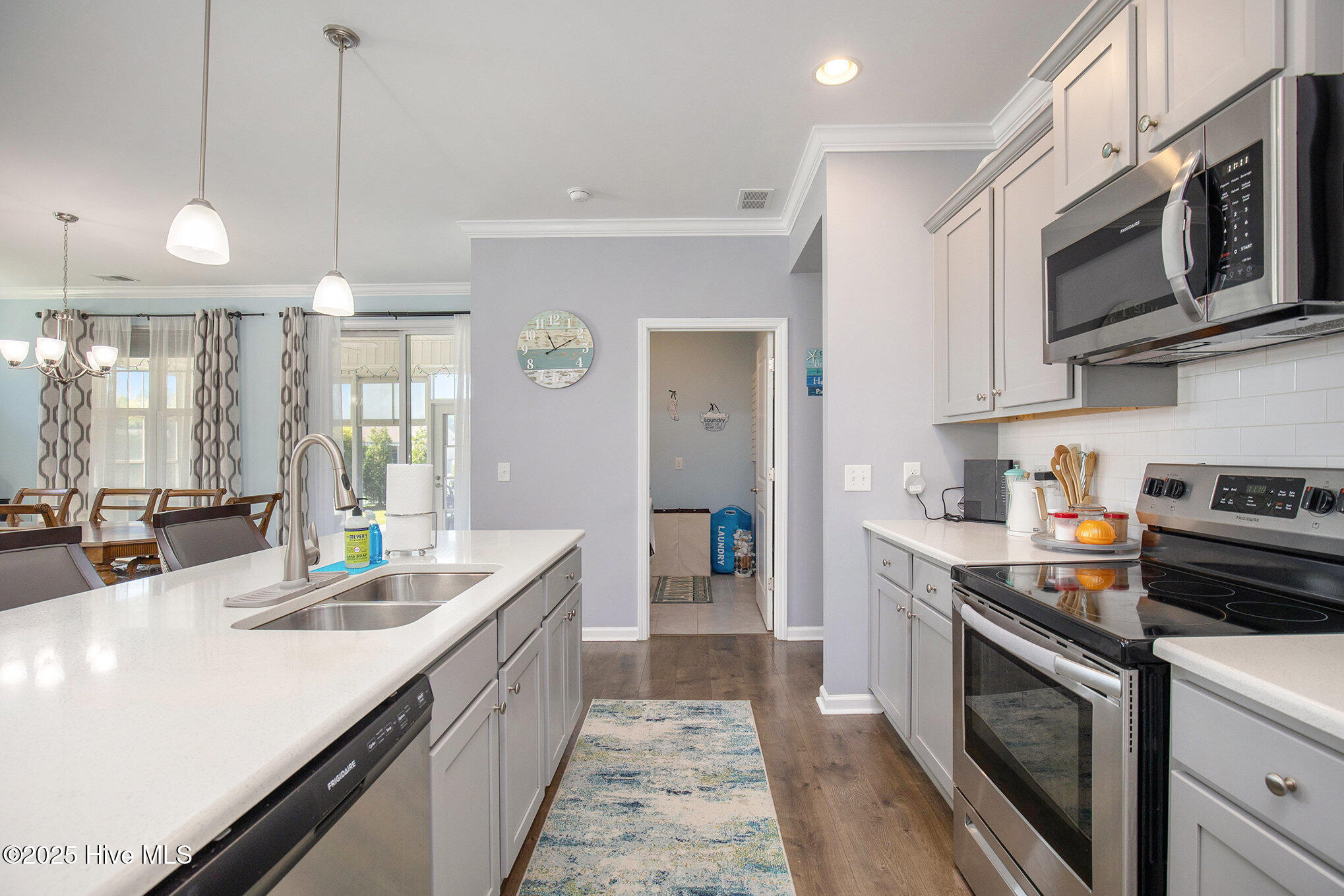 100529053 | Photo 13