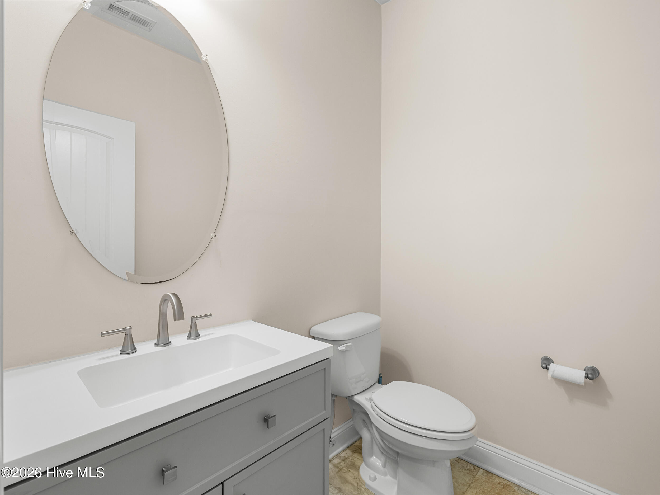 100548772 | Photo 24