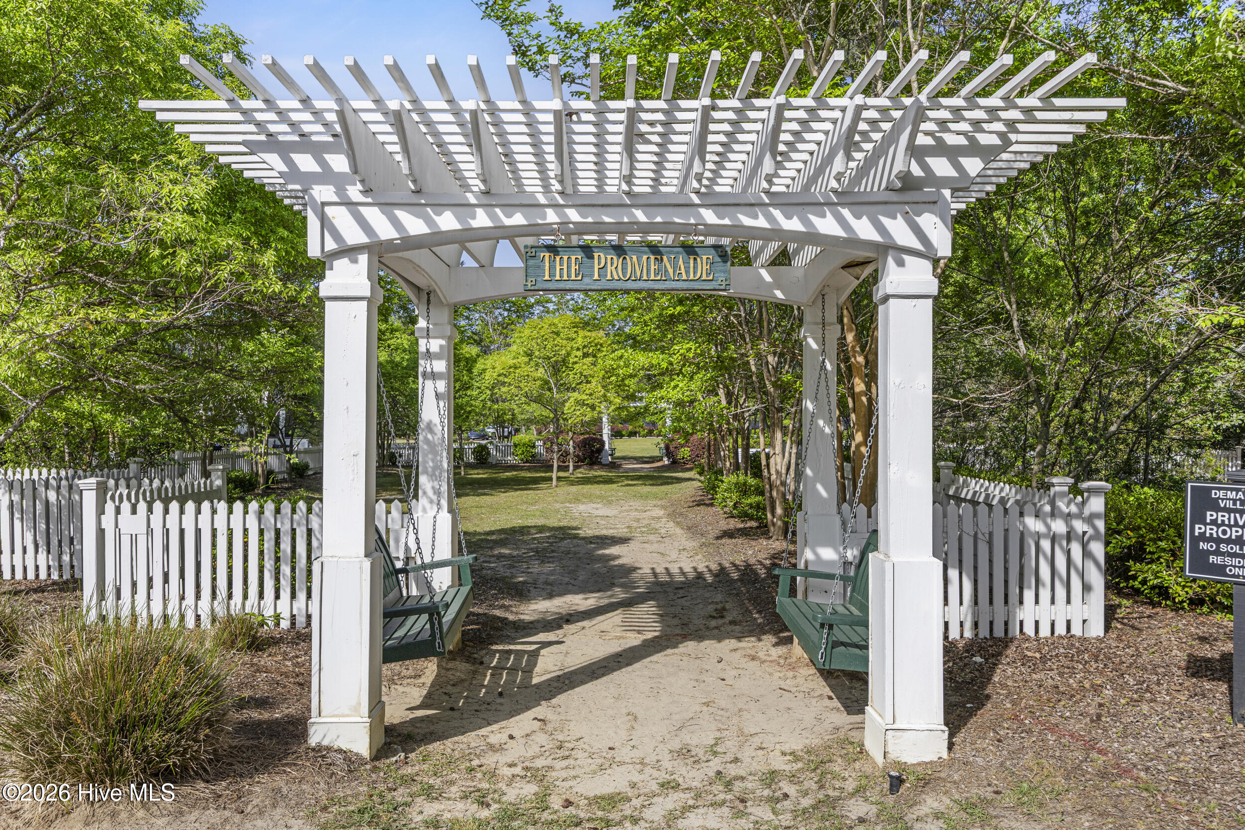 100567913 | Photo 56