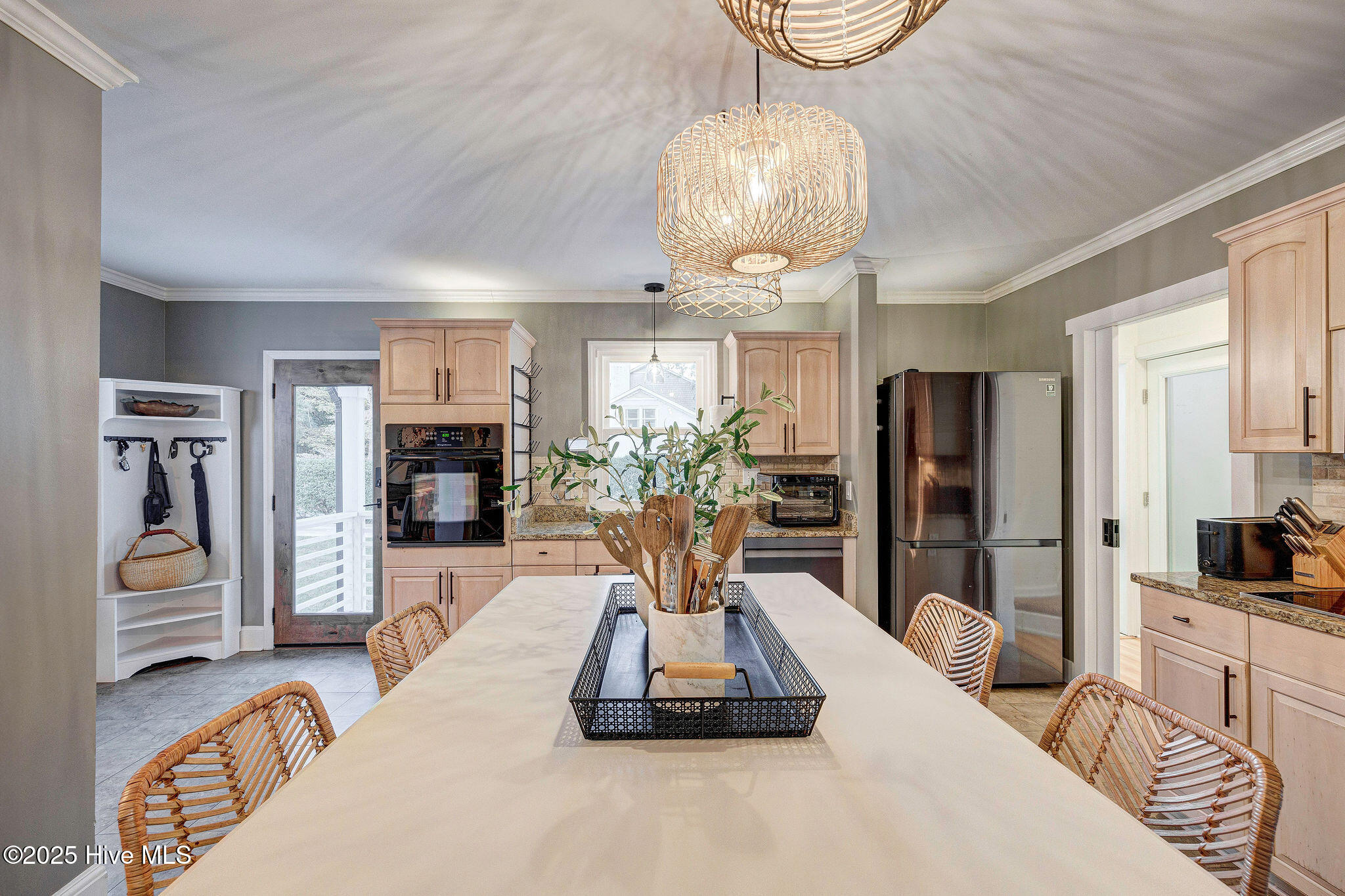 100534059 | Photo 12